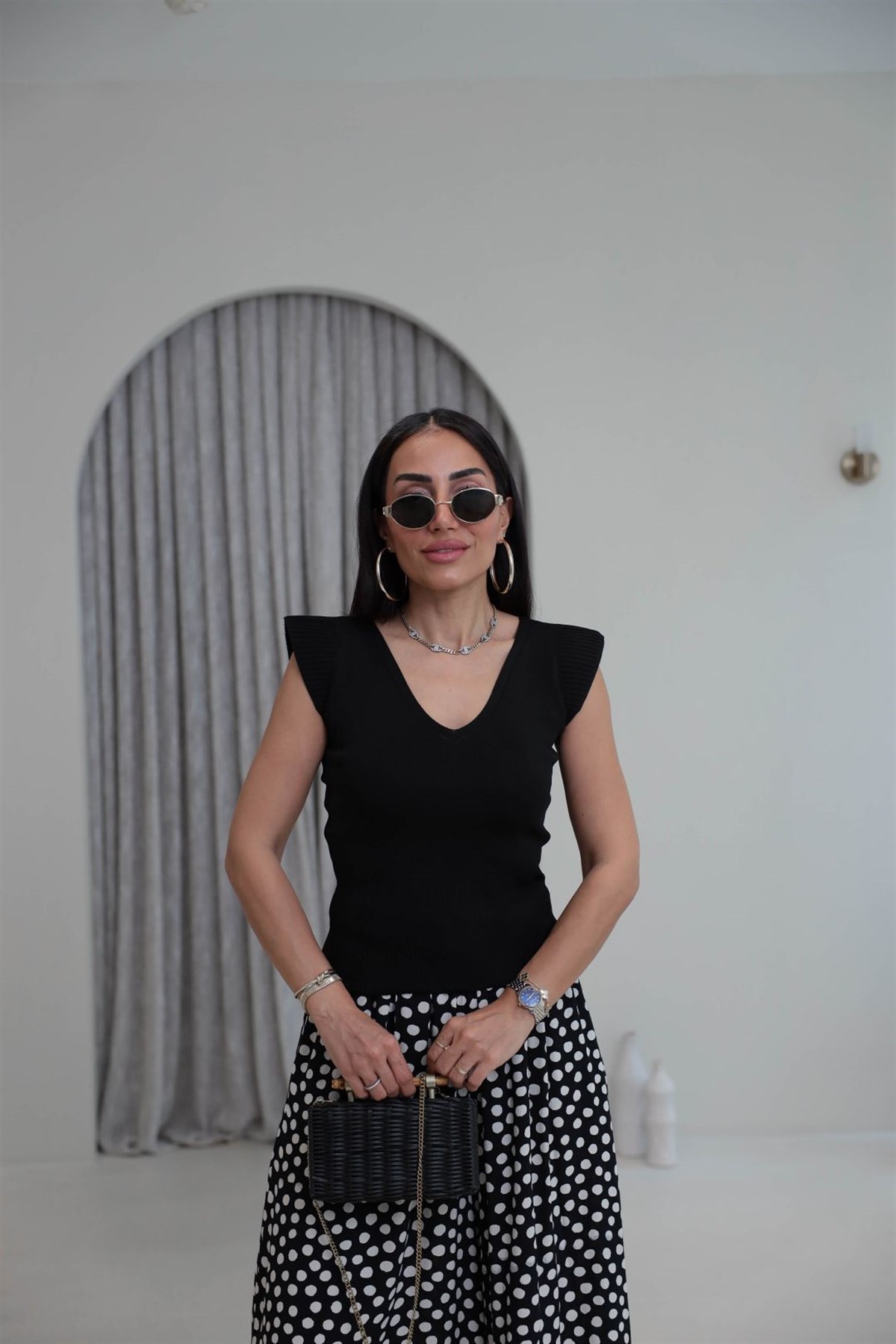 0135 Ön Arkası V Triko Atlet SİYAH