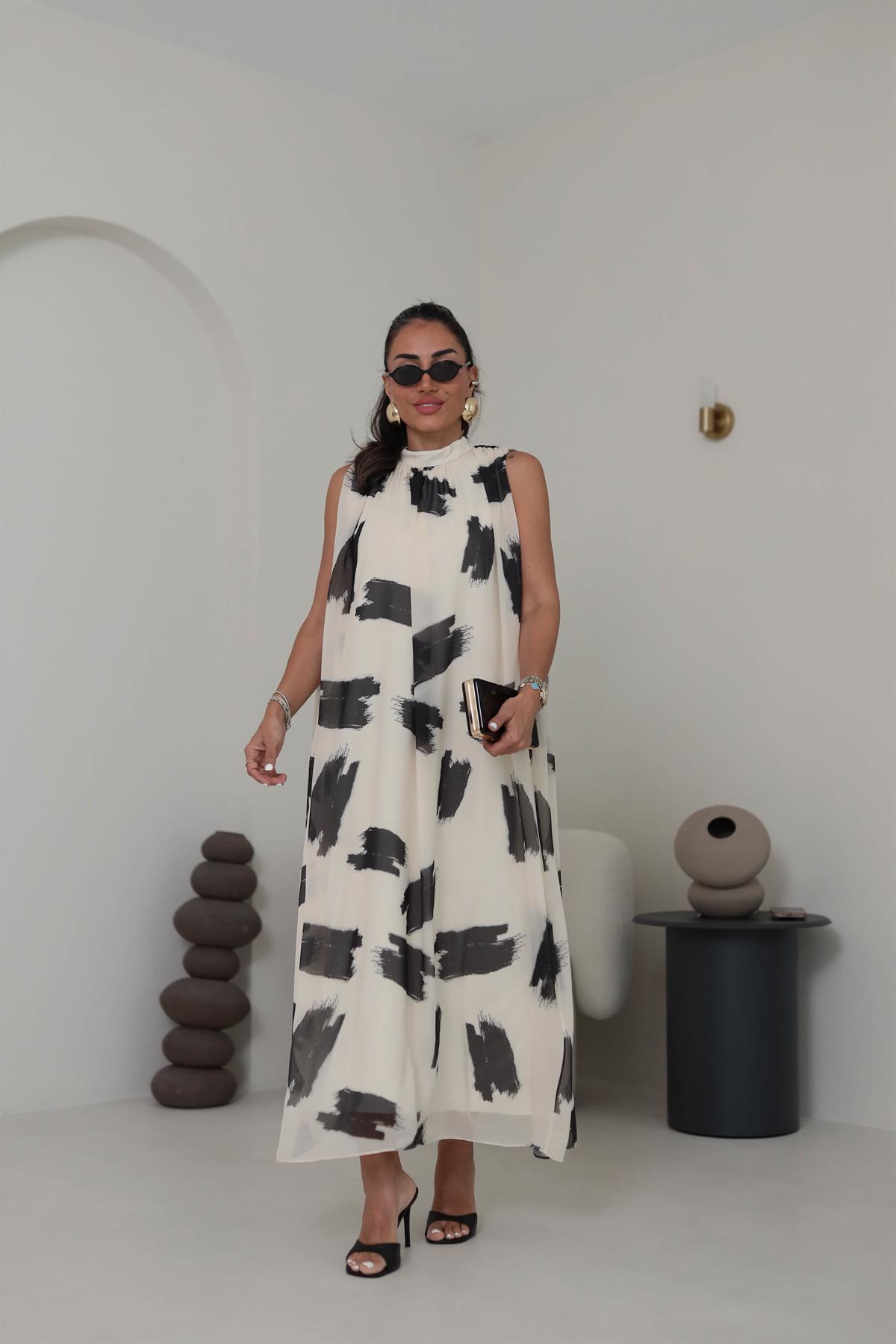 6319 Boyundan Bağlamalı Desenli Şifon Elbise KREM-SİYAH