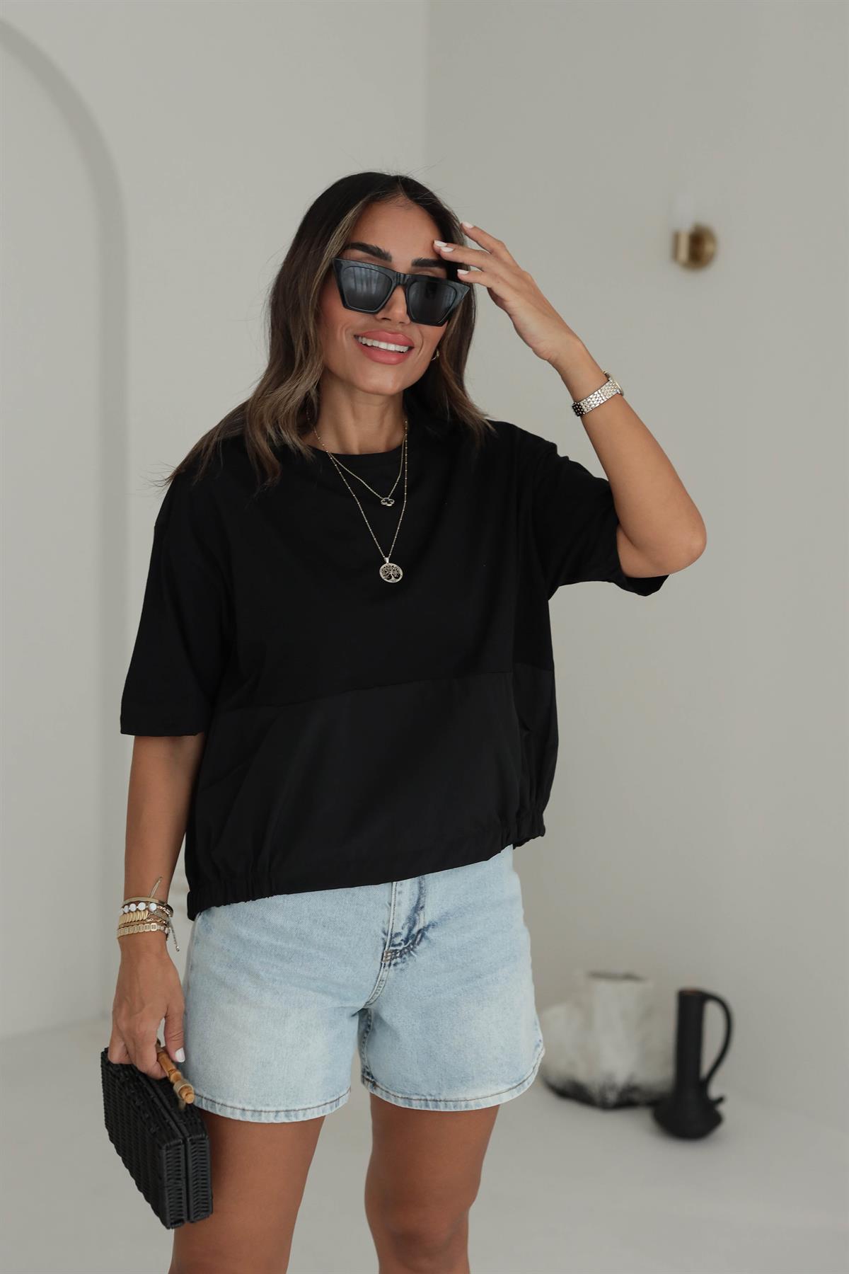 8678 Sırtı Düğmeli Poplin Kumaş Tshirt