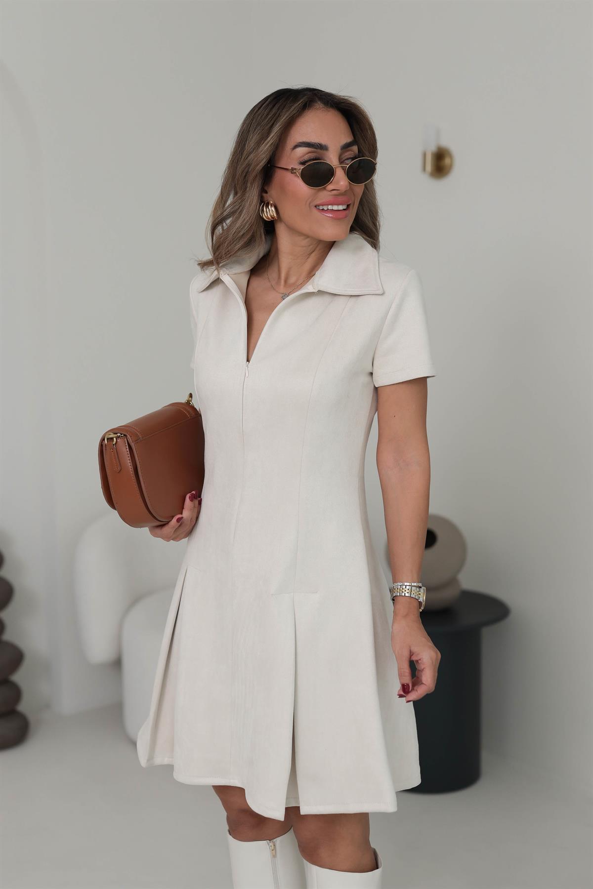 8378 Polo Yaka Önden Fermuarlı Eteği Piliseli Nubuk Elbise TAŞ