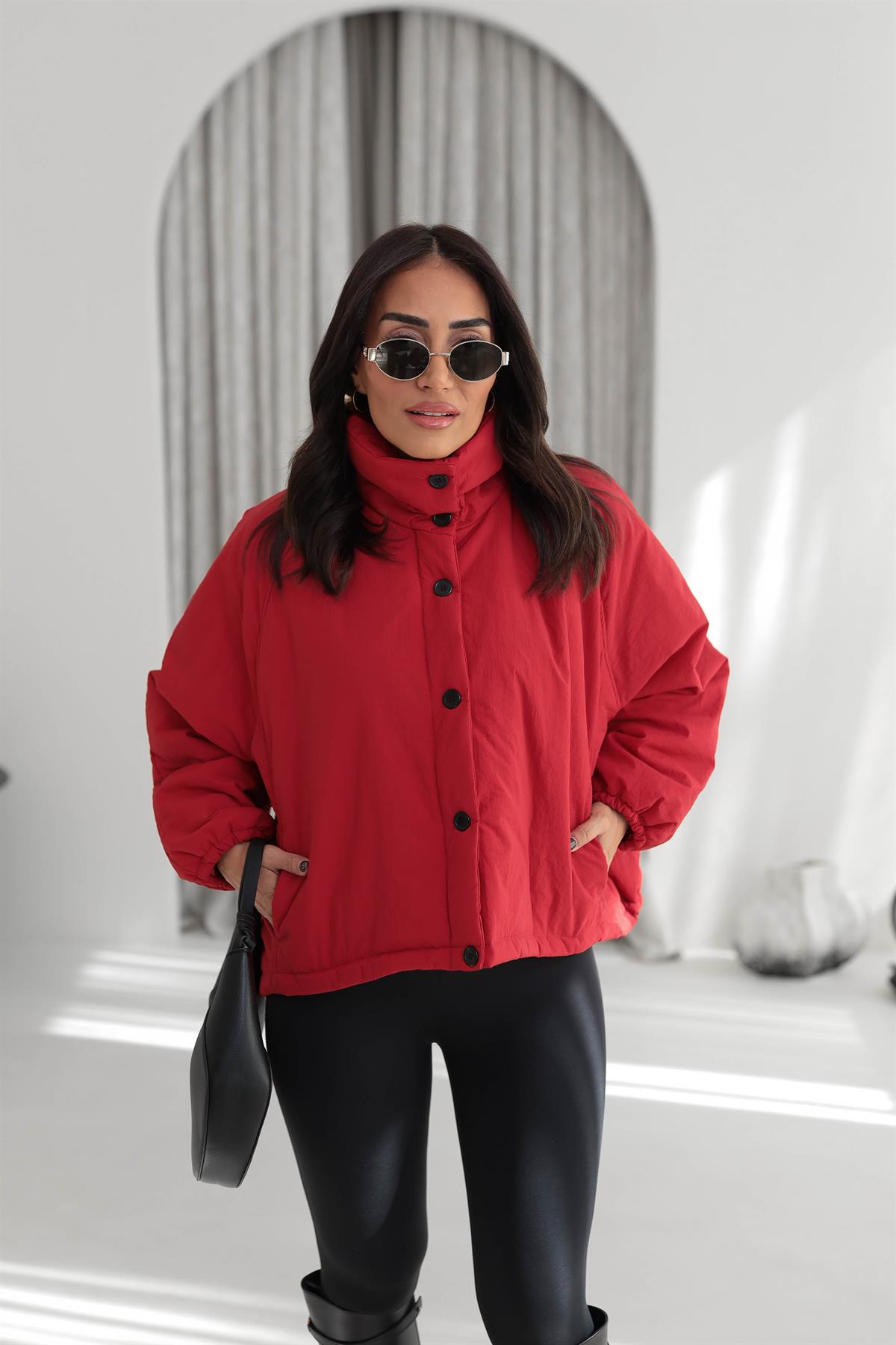 6862 Bel Büzgülü Düğme Detaylı Dik Yaka Oversize Mont KIRMIZI