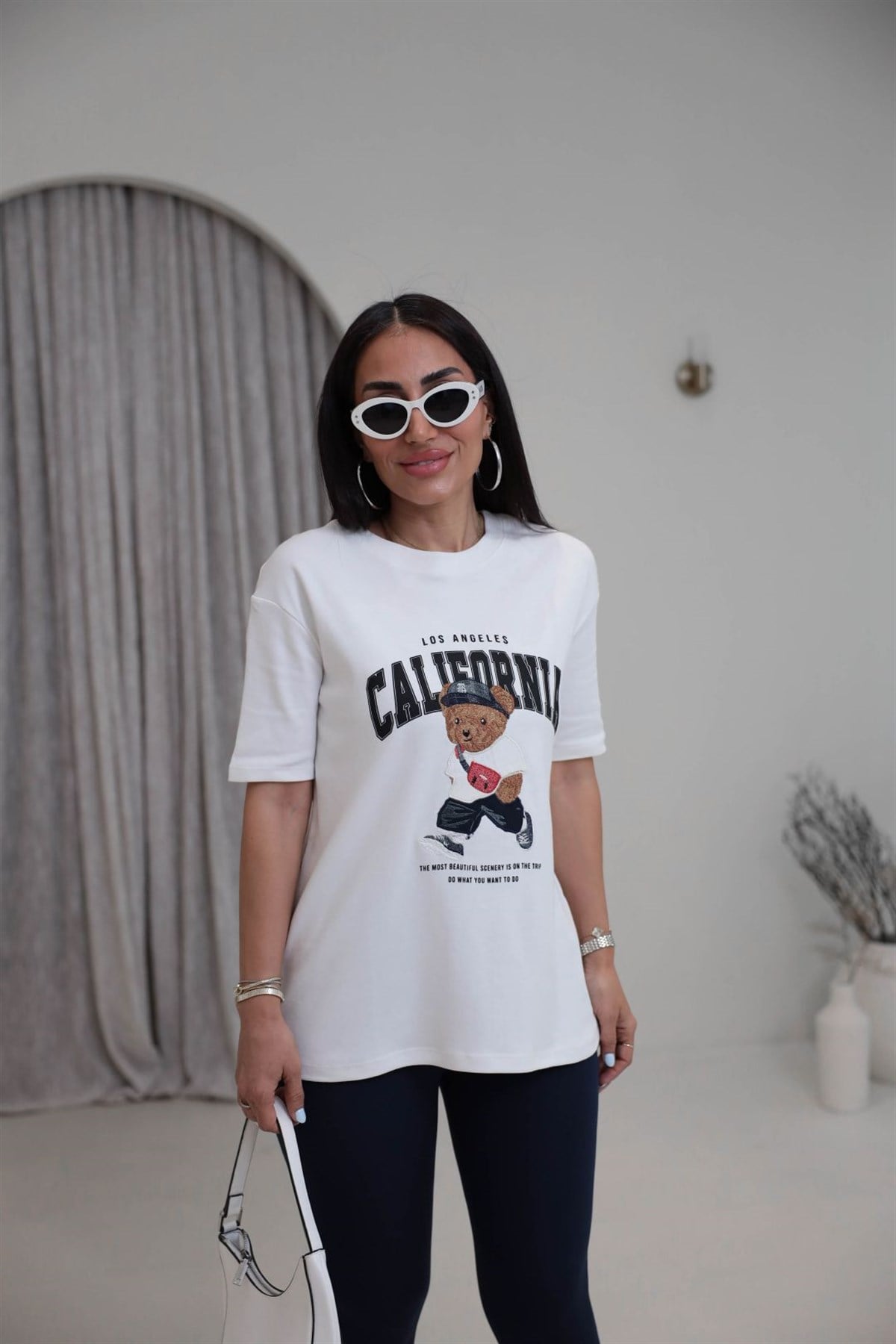 0295 Bisiklet Yaka Tedy Nakışlı Koton Tshirt EKRU