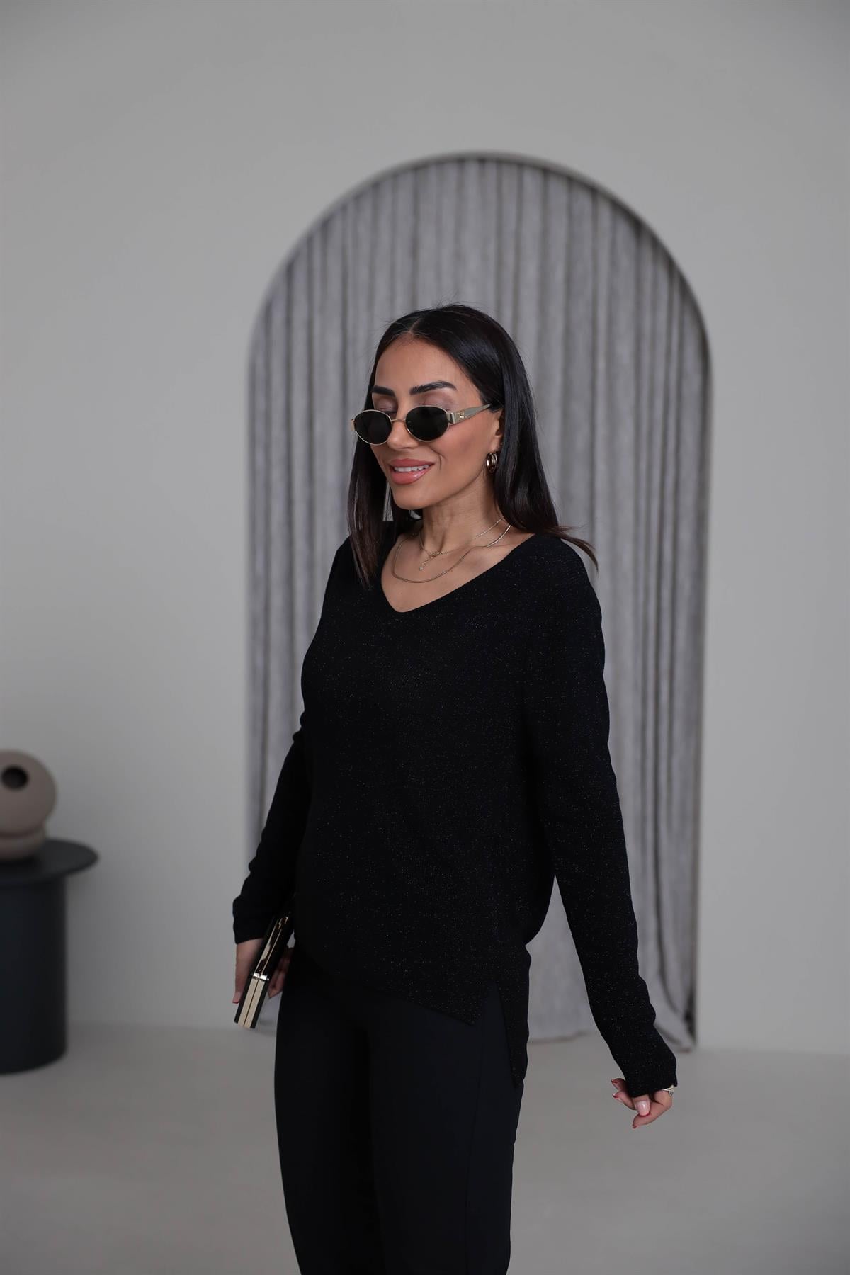 152 V Yaka Simli Viskon Triko Bluz SİYAH