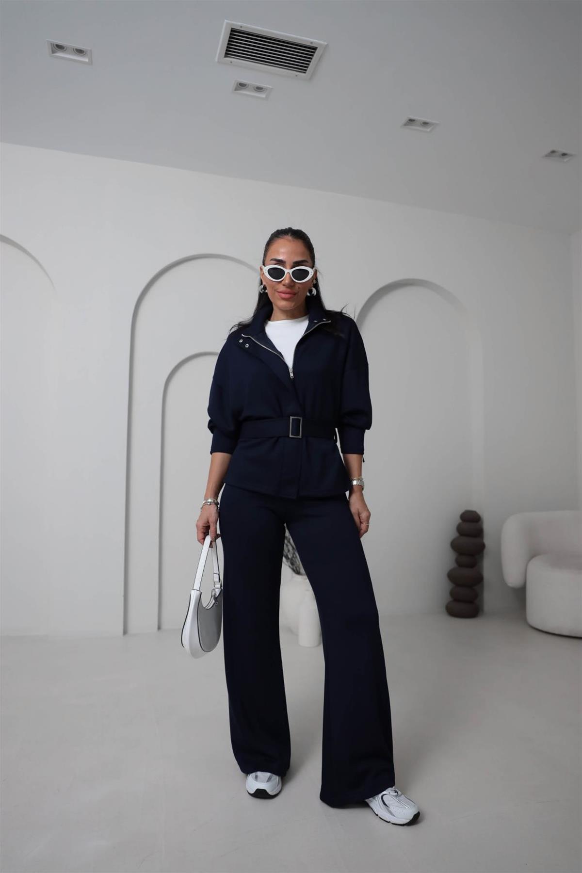 8616 Fermuarlı Kuşaklı Çıtçıt Detaylı Modal Takım LACİVERT