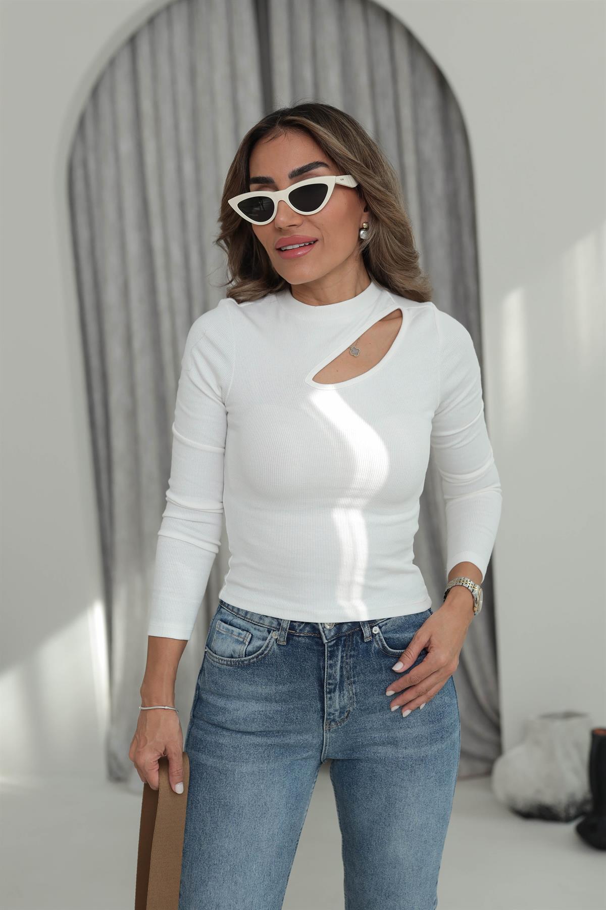 4438 Pencere Detay Bluz