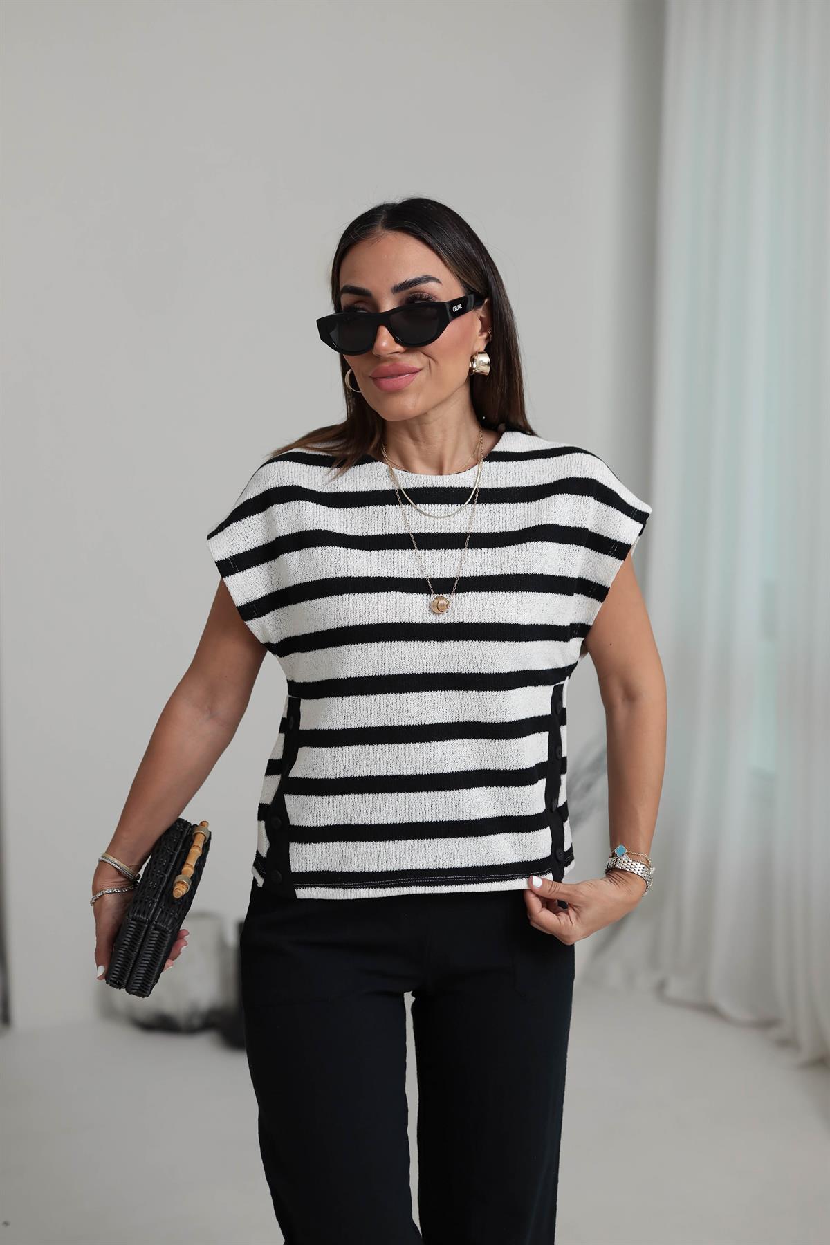 Çizgili Düğme Detay Örme Bluz SİYAH-EKRU