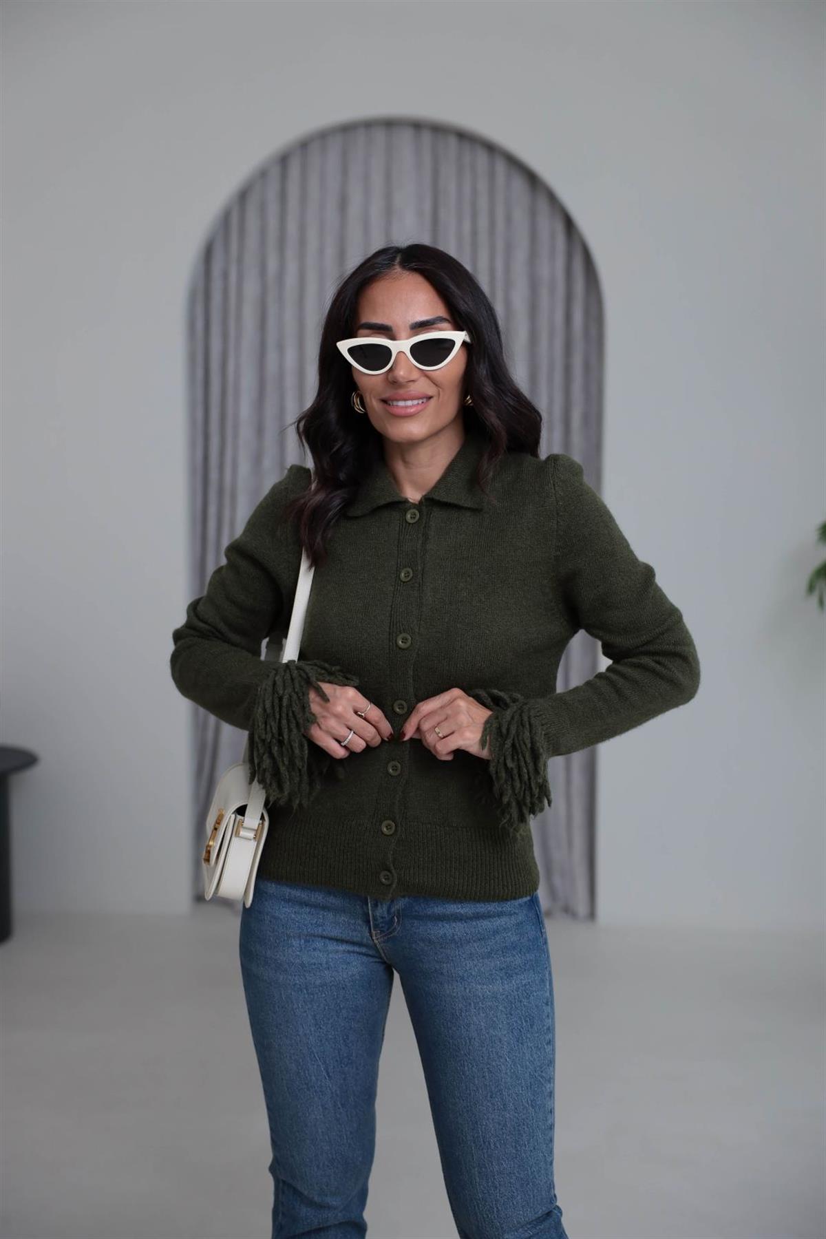 0162 Kolu Püsküllü Polo Yaka Hırka YEŞİL