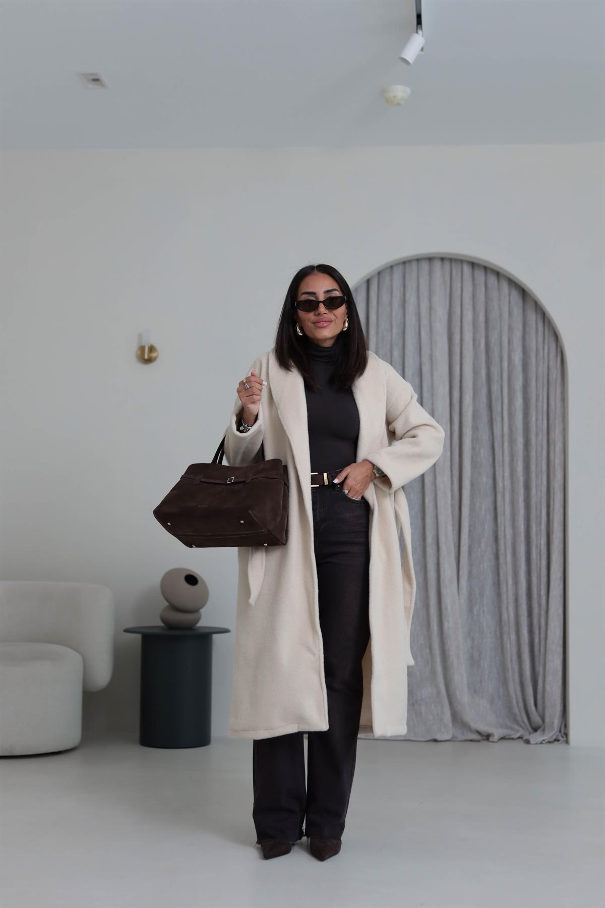 9533 Şal Yaka Kuşaklı Kaban KREM