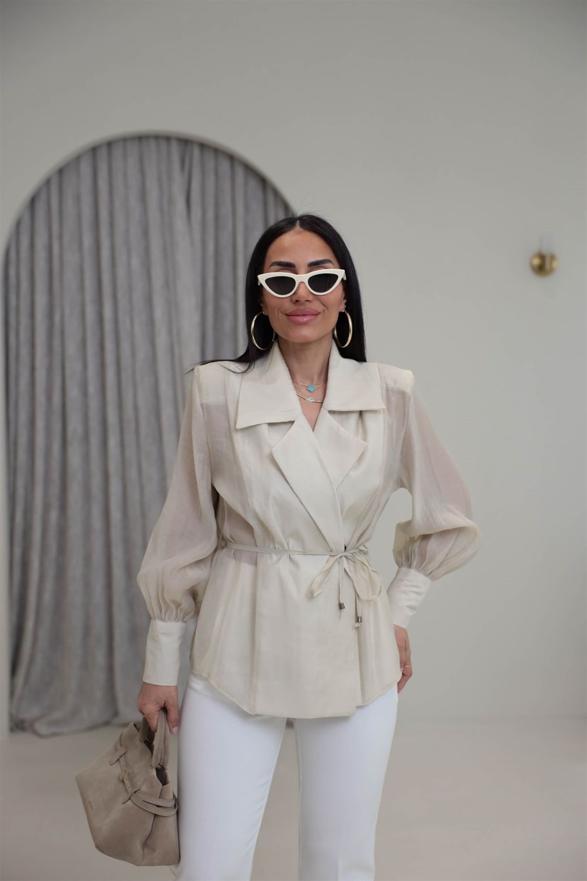 5029 Kruvaze Vatkalı Bağcıklı Tencel Gömlek TAŞ