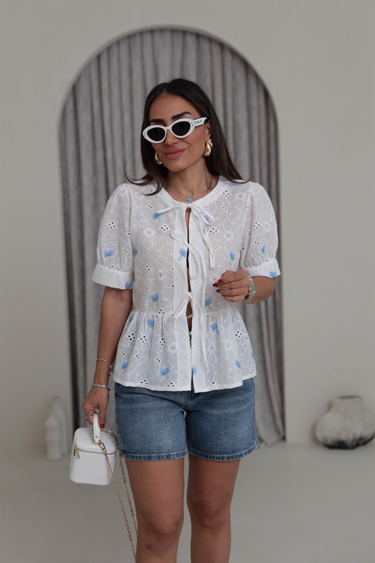 8748 Önden Bağlamalı Çiçek Nakışlı Fisto Bluz MAVİ