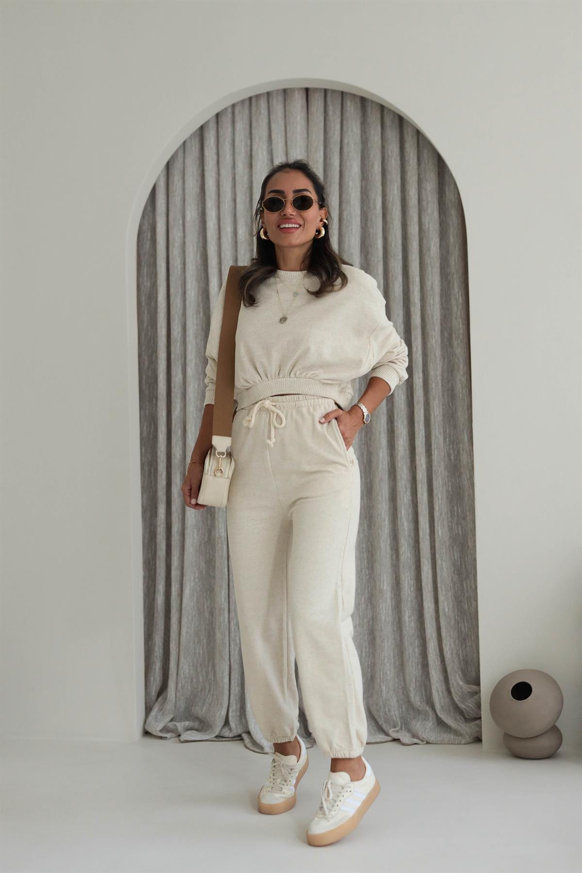 0912 Bisiklet Yaka Ribana Detaylı Eşofman Takımı