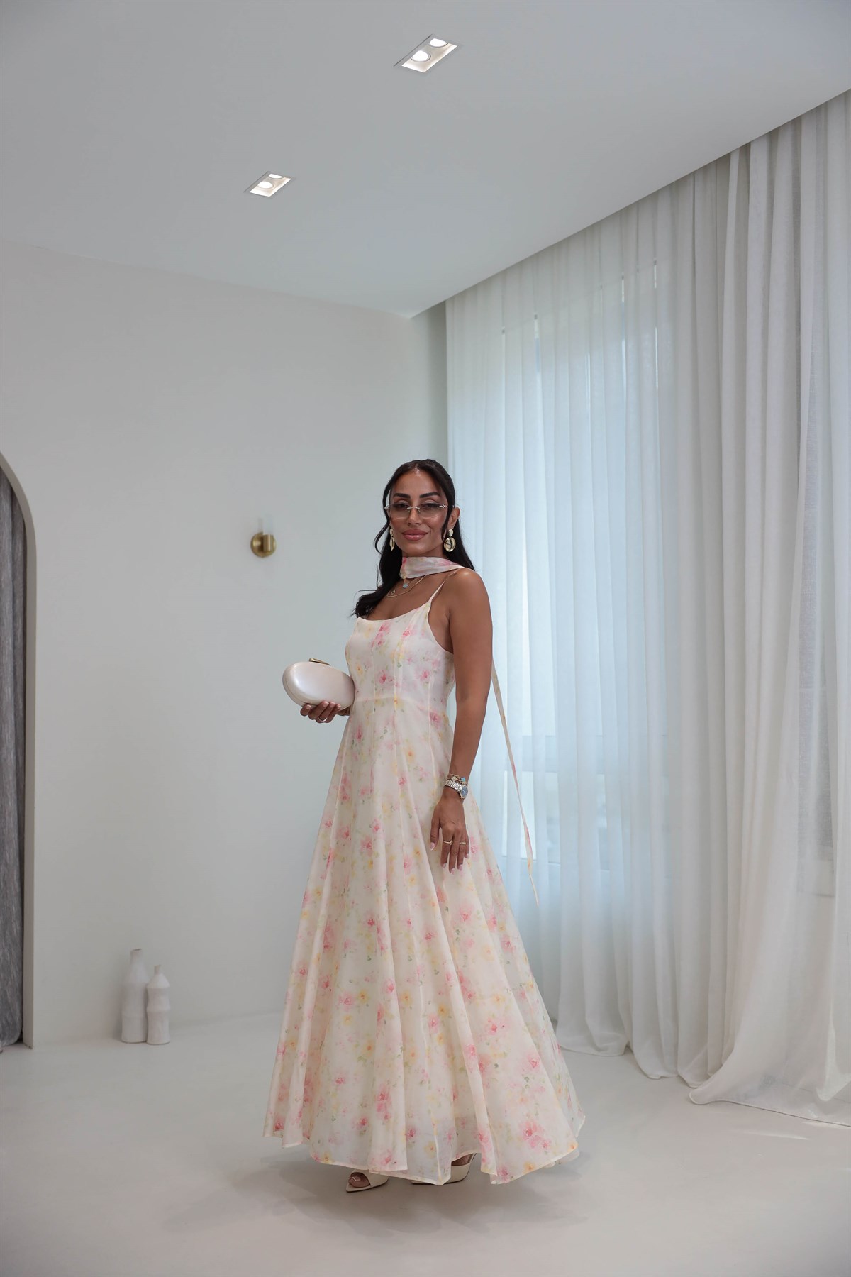 3449 Çiçek Desenli Askılı Gipeli Elbise KREM