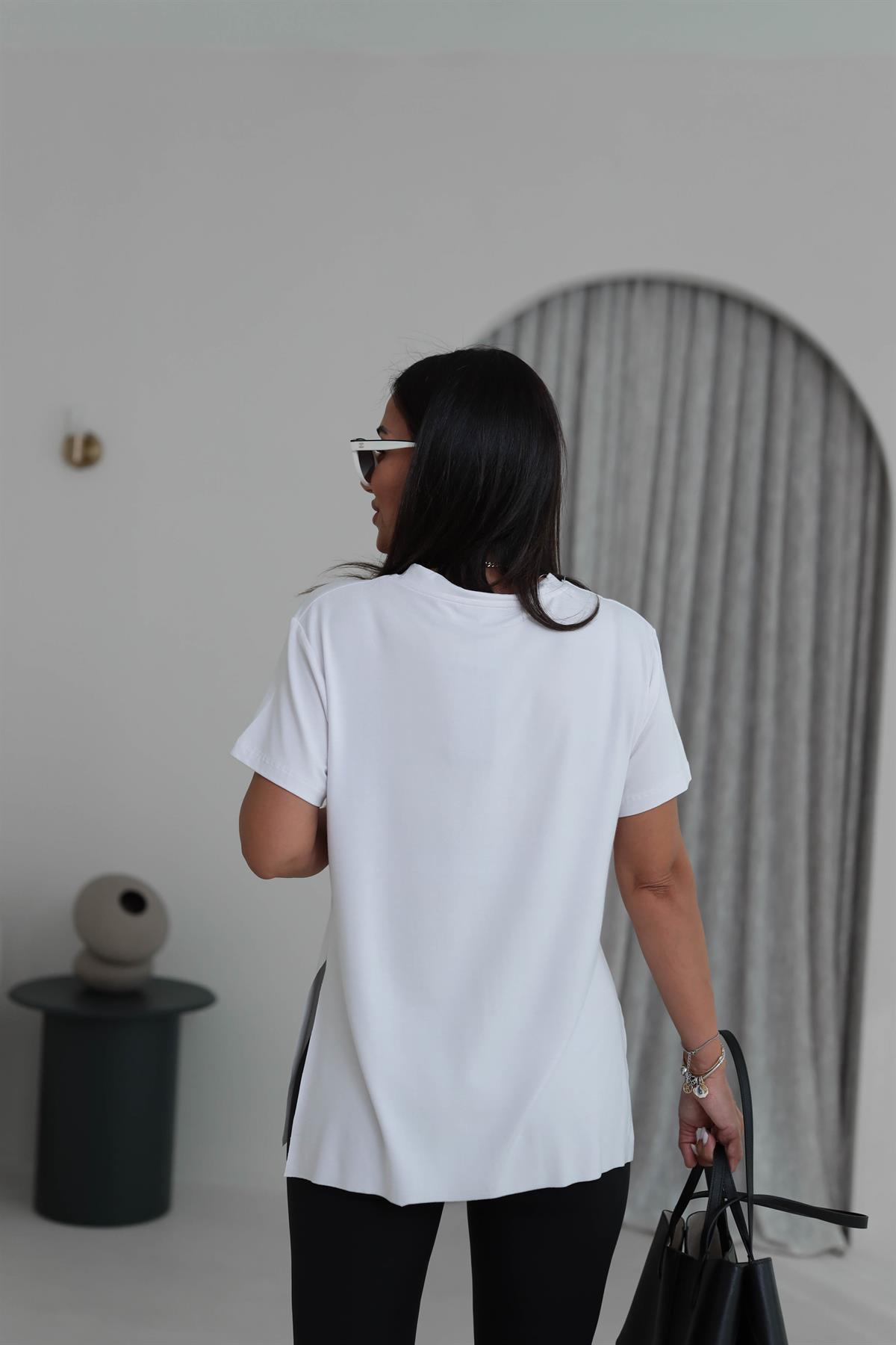 T20 Viskon Pamuk Yanları Yırtmaçlı Tshirt BEYAZ