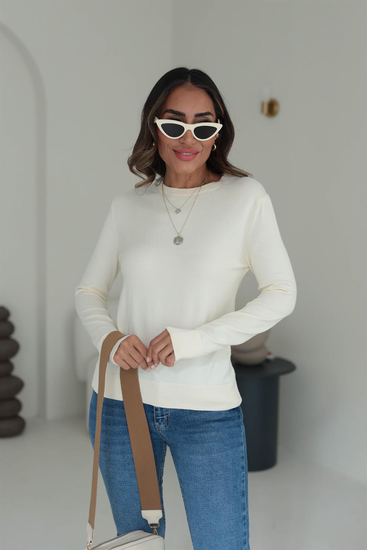 1004 Bisiklet Yaka Yumuşak Doku Triko