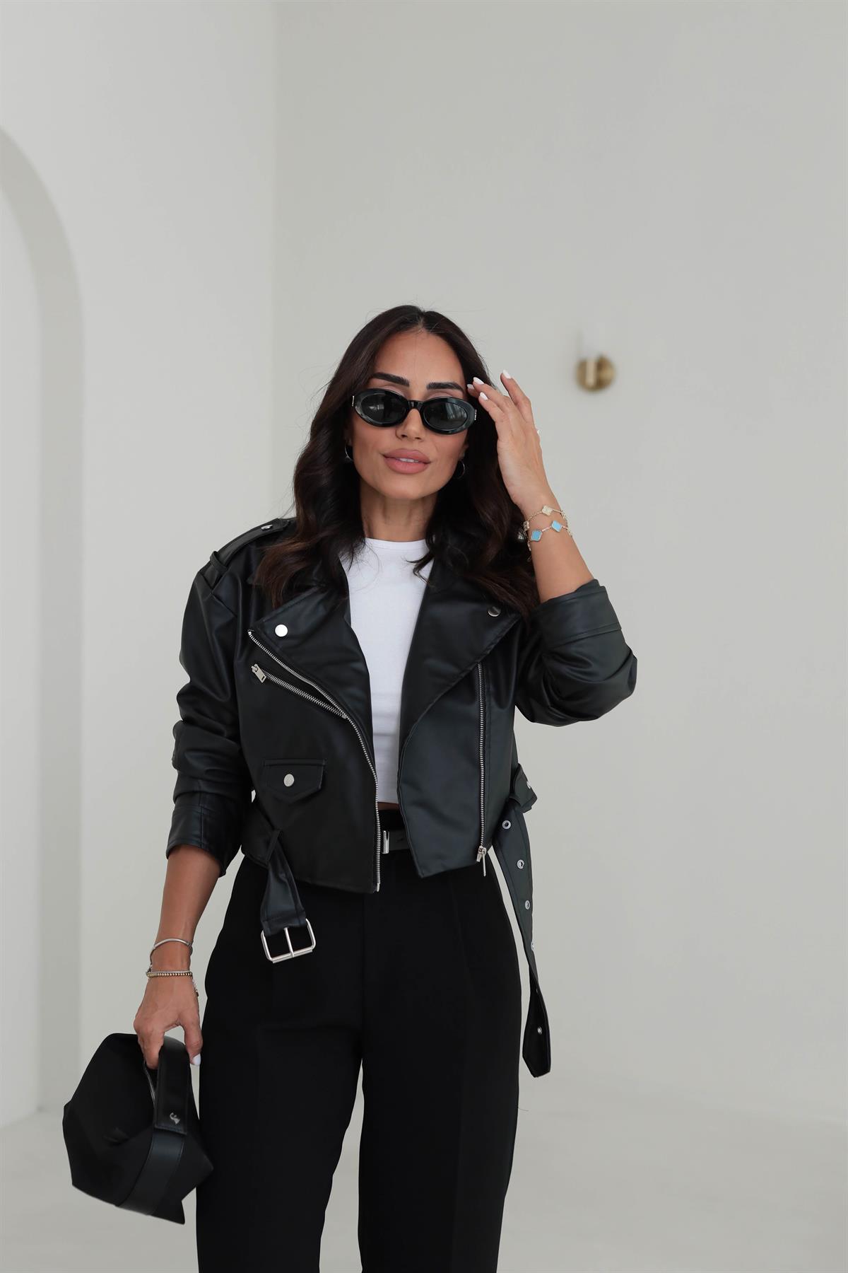 3132 Kemer ve Fermuar Detaylı Deri Ceket SİYAH