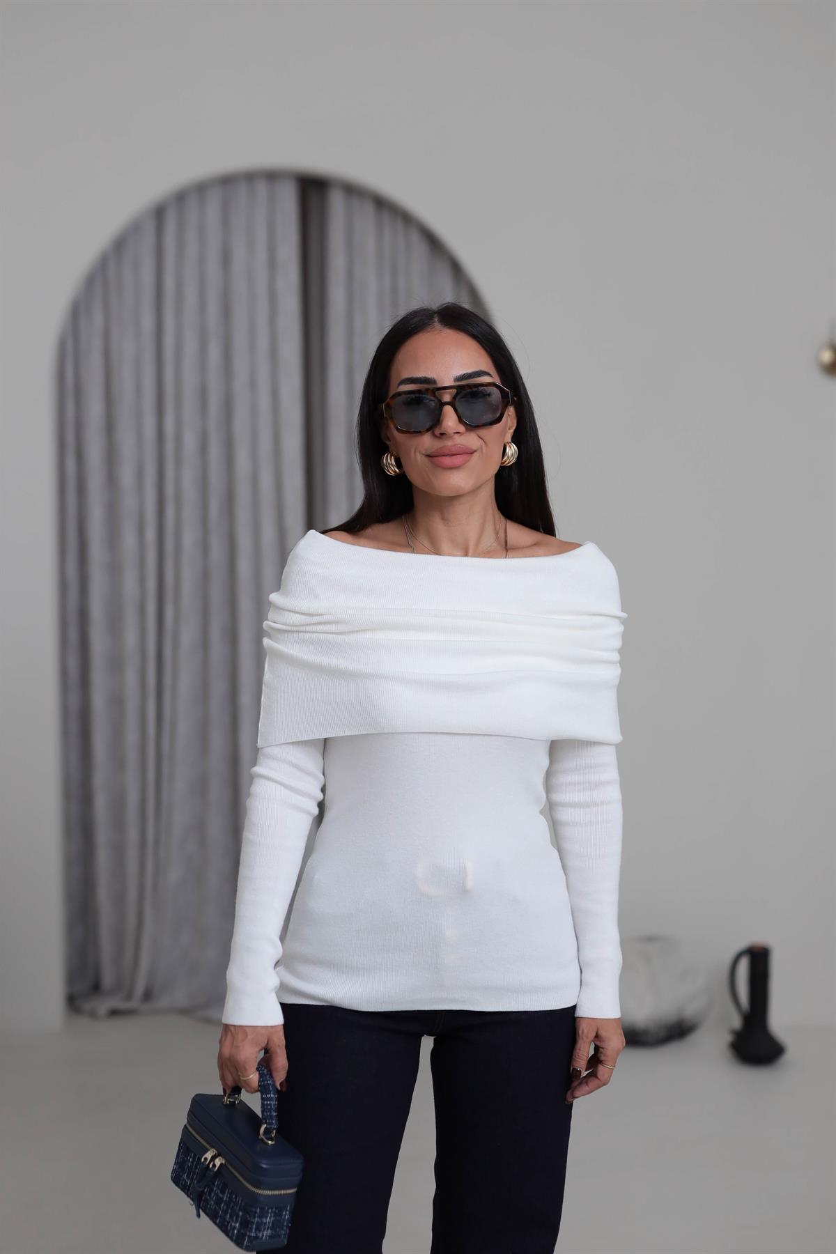 7687 Madonna Yaka Yumuşak Dokulu Triko EKRU