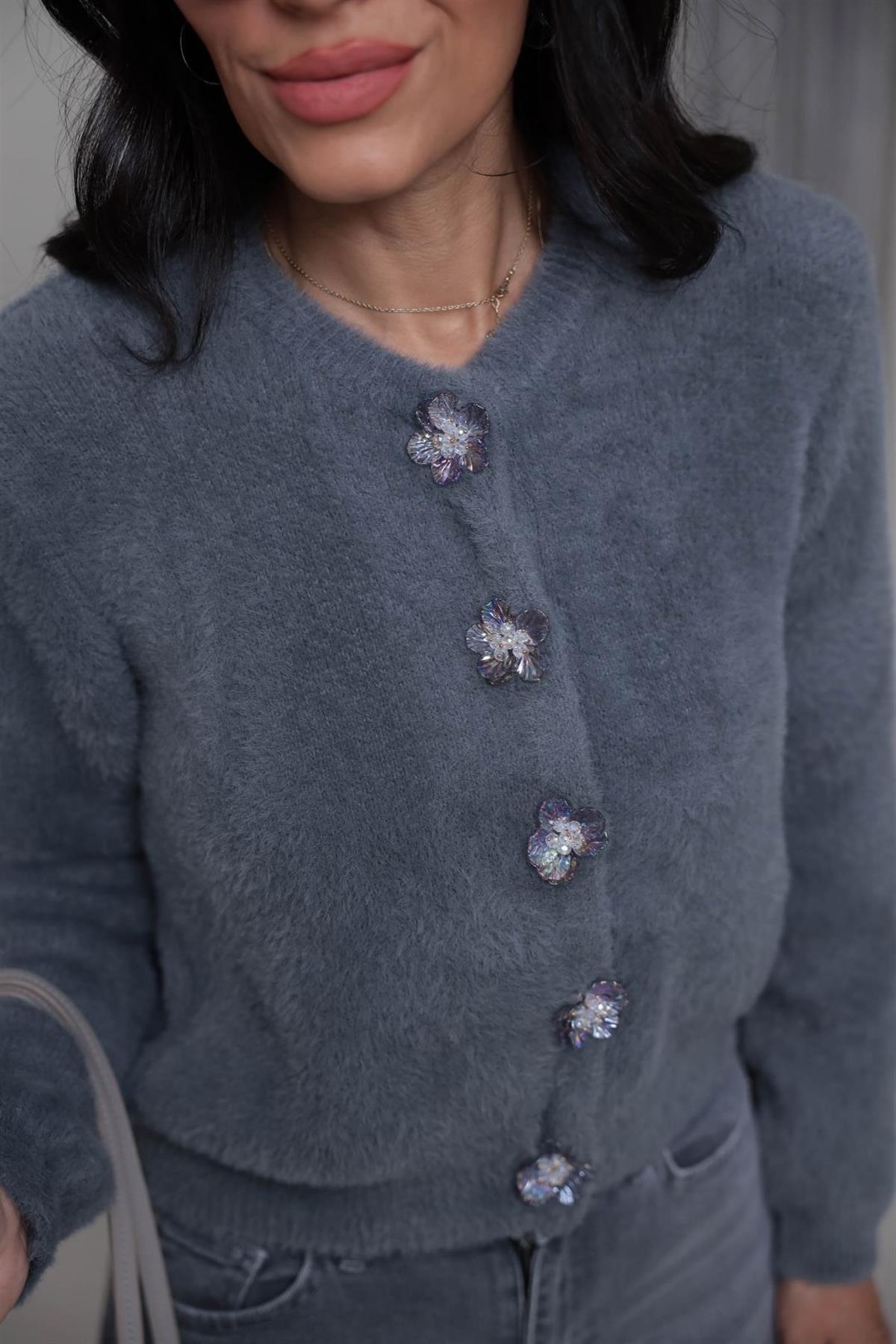 314 Çiçek Düğmeli Çıtçıtlı Yumoş Hırka KOYU GRİ