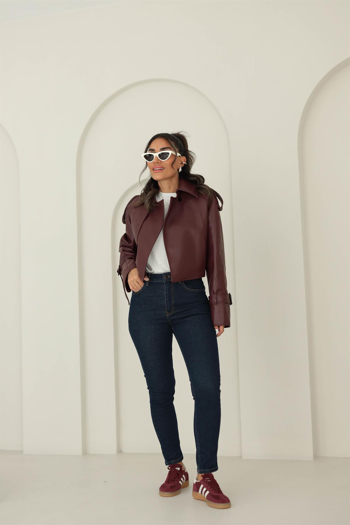 9045 Düğme Detaylı Kolları Kemerli Suni Deri Ceket