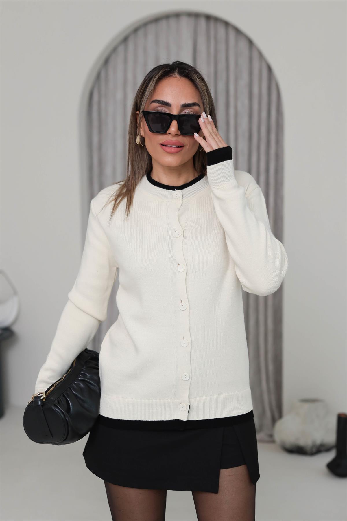 5207 Çift Yaka Düğmeli Hırka EKRU