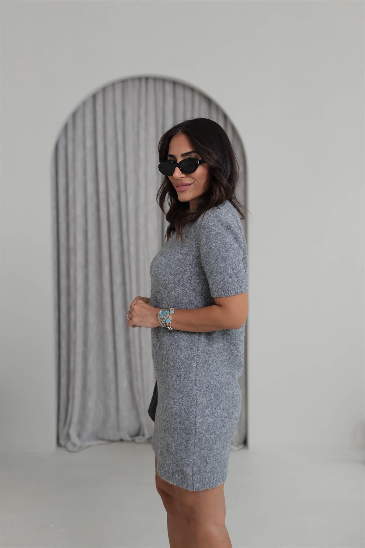 0257 Bisiklet Yaka Yumuşak Dokulu Elbise FÜME