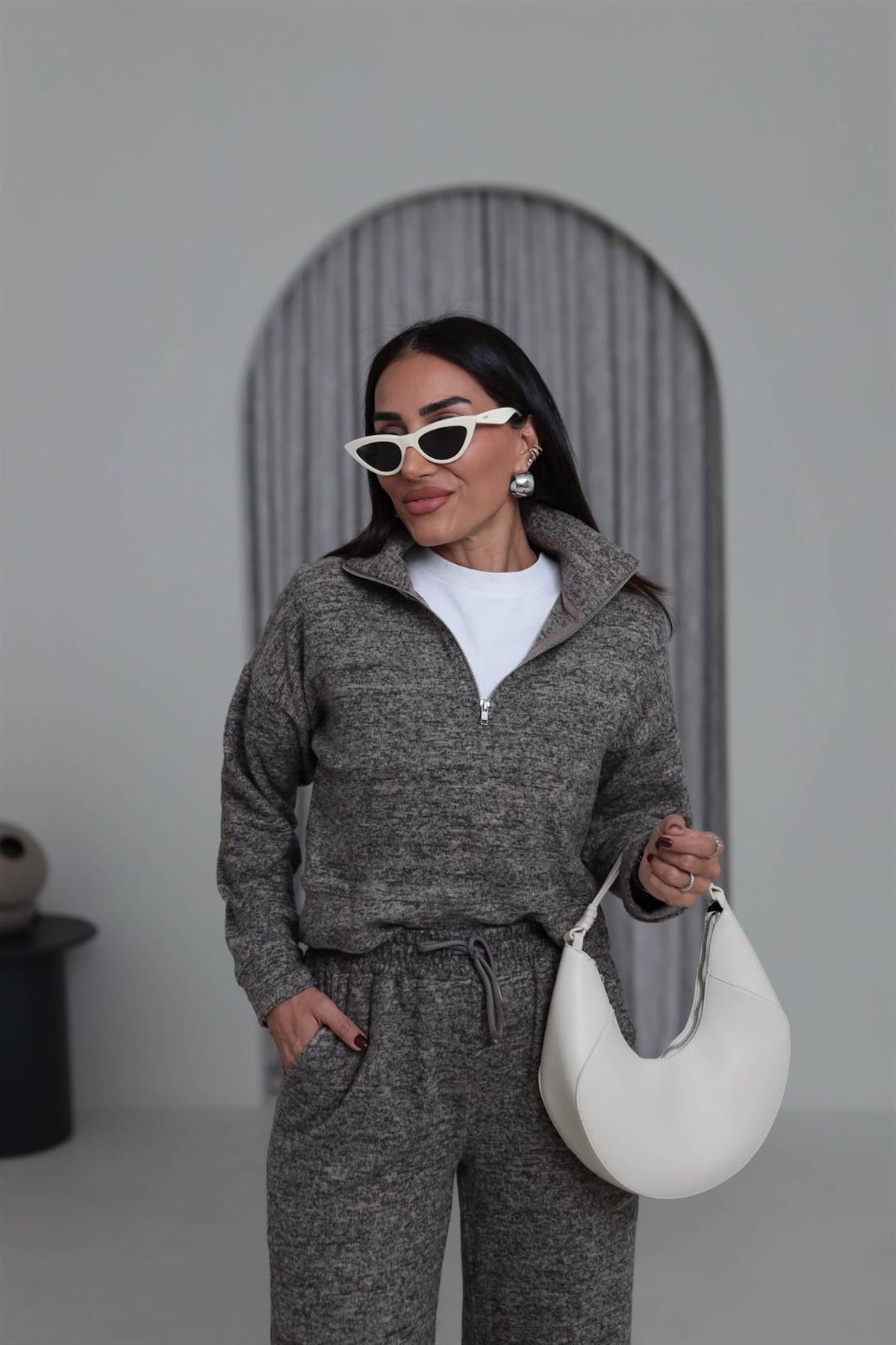 5750 Dik Yaka Yarım Fermuarlı Yumoş Dokulu Takım VİZON