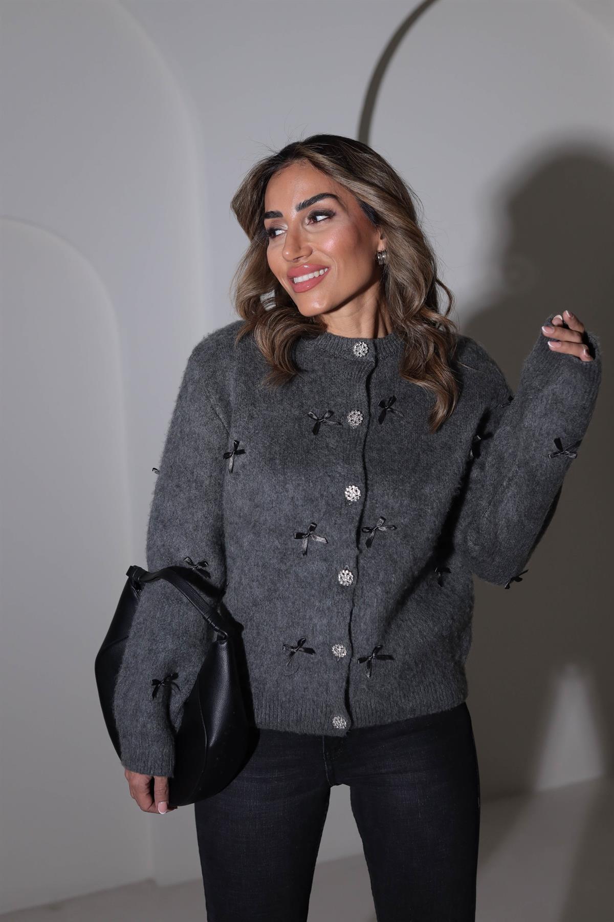 Taş Düğmeli Fiyonk Detaylı Hırka ANTRASİT