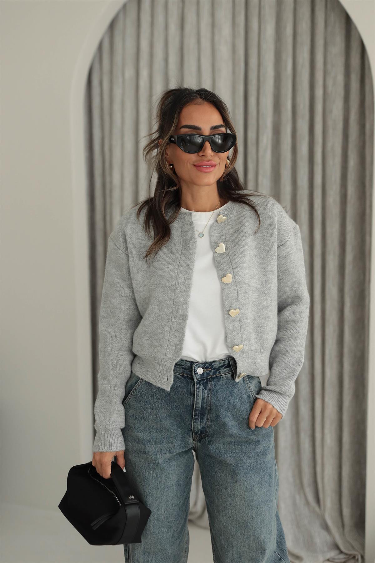 2236 Kalp Düğmeli Triko Hırka