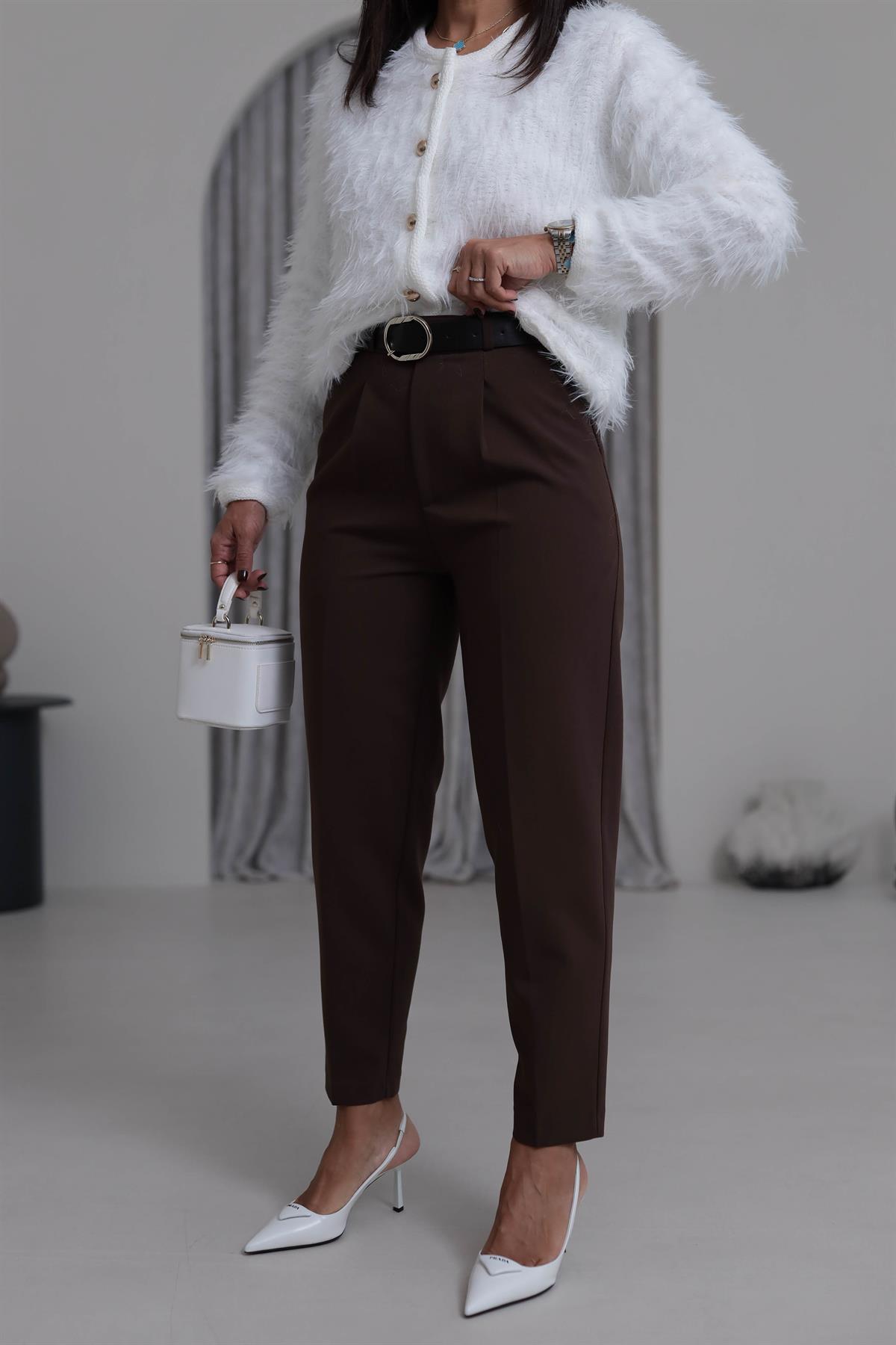 2679 Köprülü Kemer Detaylı Kumaş Pantolon KAHVE