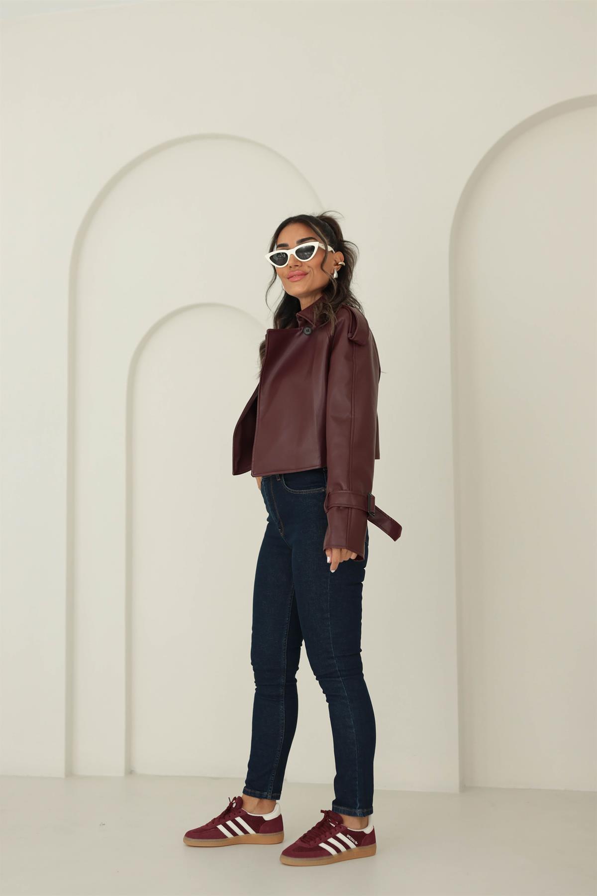 9045 Düğme Detaylı Kolları Kemerli Suni Deri Ceket