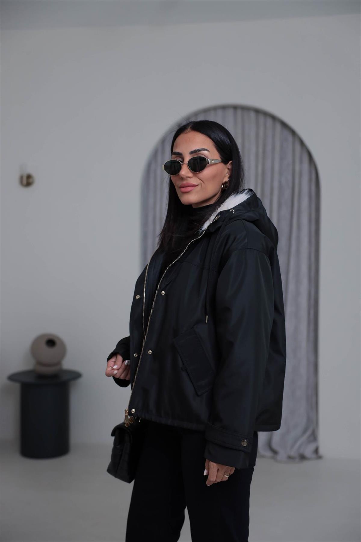 6875 Kapşonu Fermuar Detaylı Çıtçıtlı Mont SİYAH