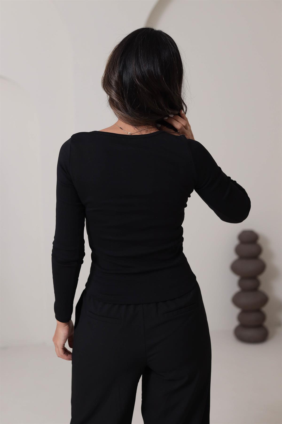 6383 Önü Dikiş ve Düğme Detaylı Bluz