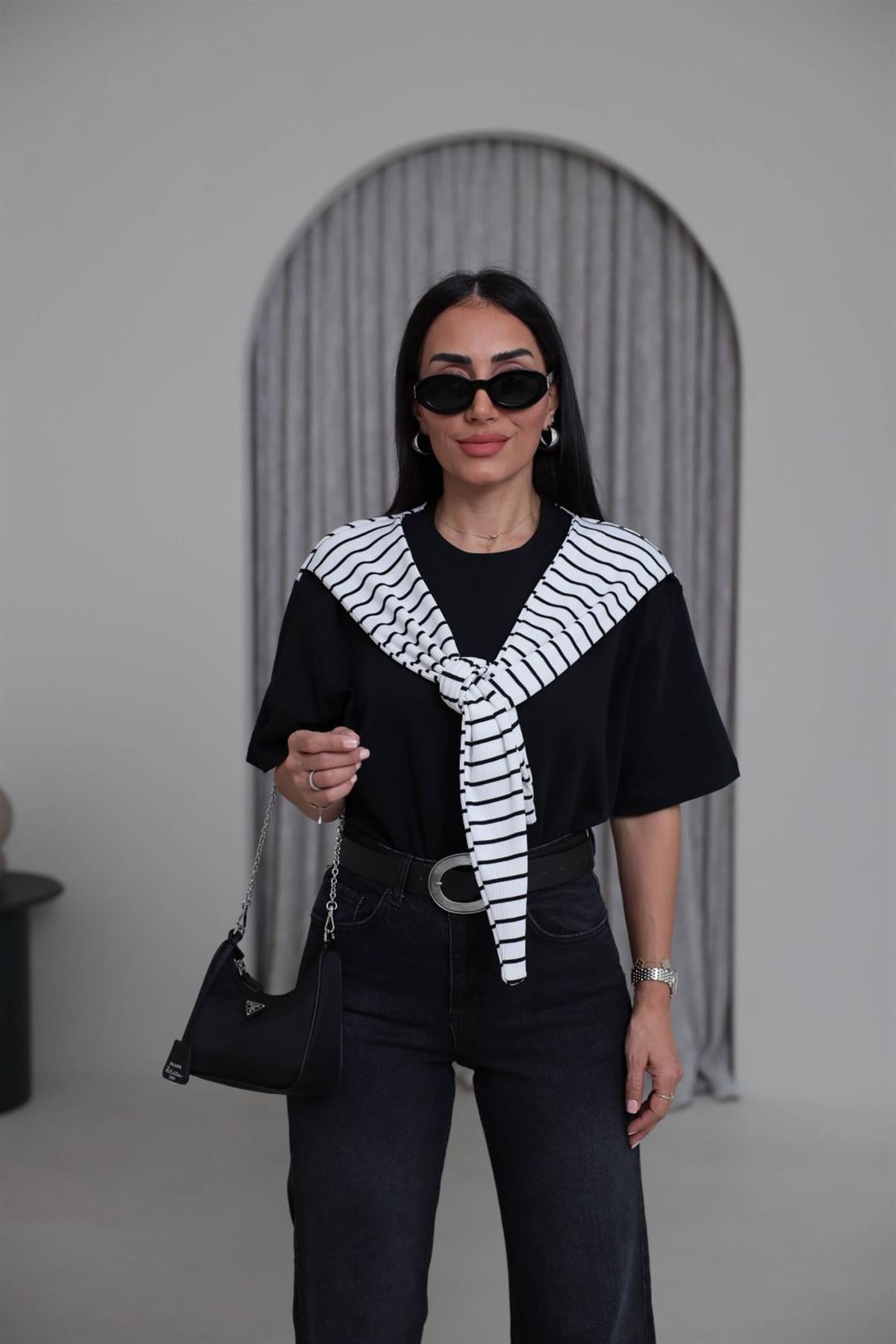 0688 Atkı Detaylı Çizgili Tshirt SİYAHBEYAZ