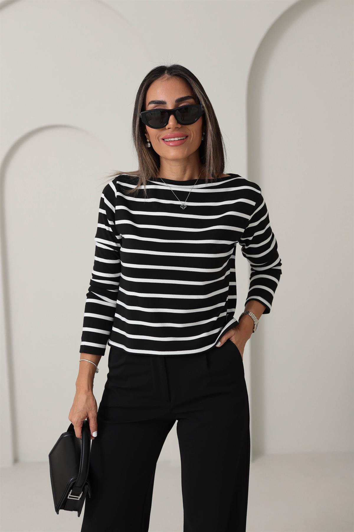 2036 Çizgili Kayık Yaka Bluz