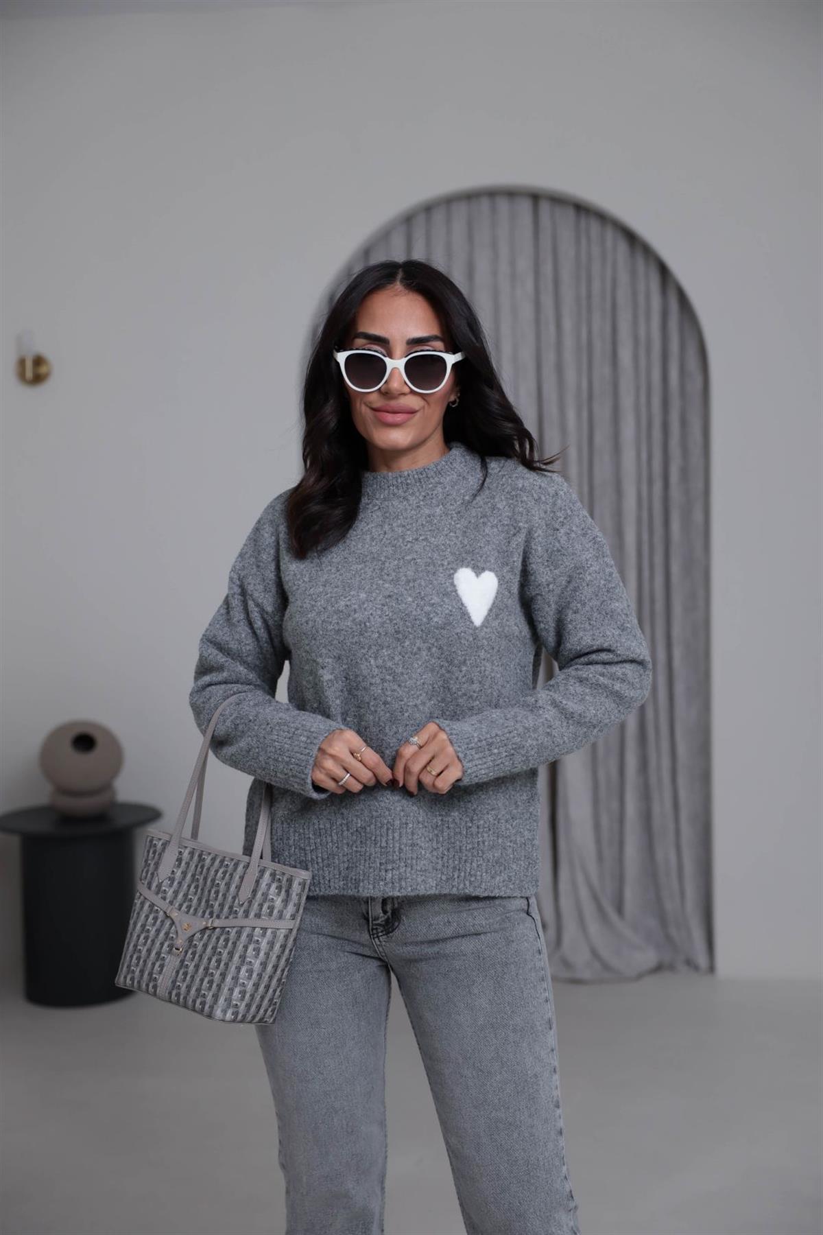 0837 Bisiklet Yaka Kalp Detaylı Triko Kazak GRİ