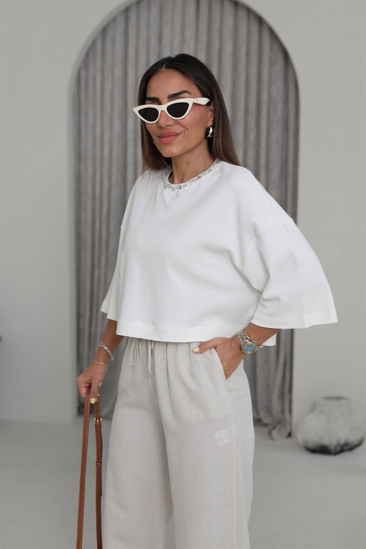 7090 Yaka Taşlı Pamuklu Kısa Tshirt EKRU