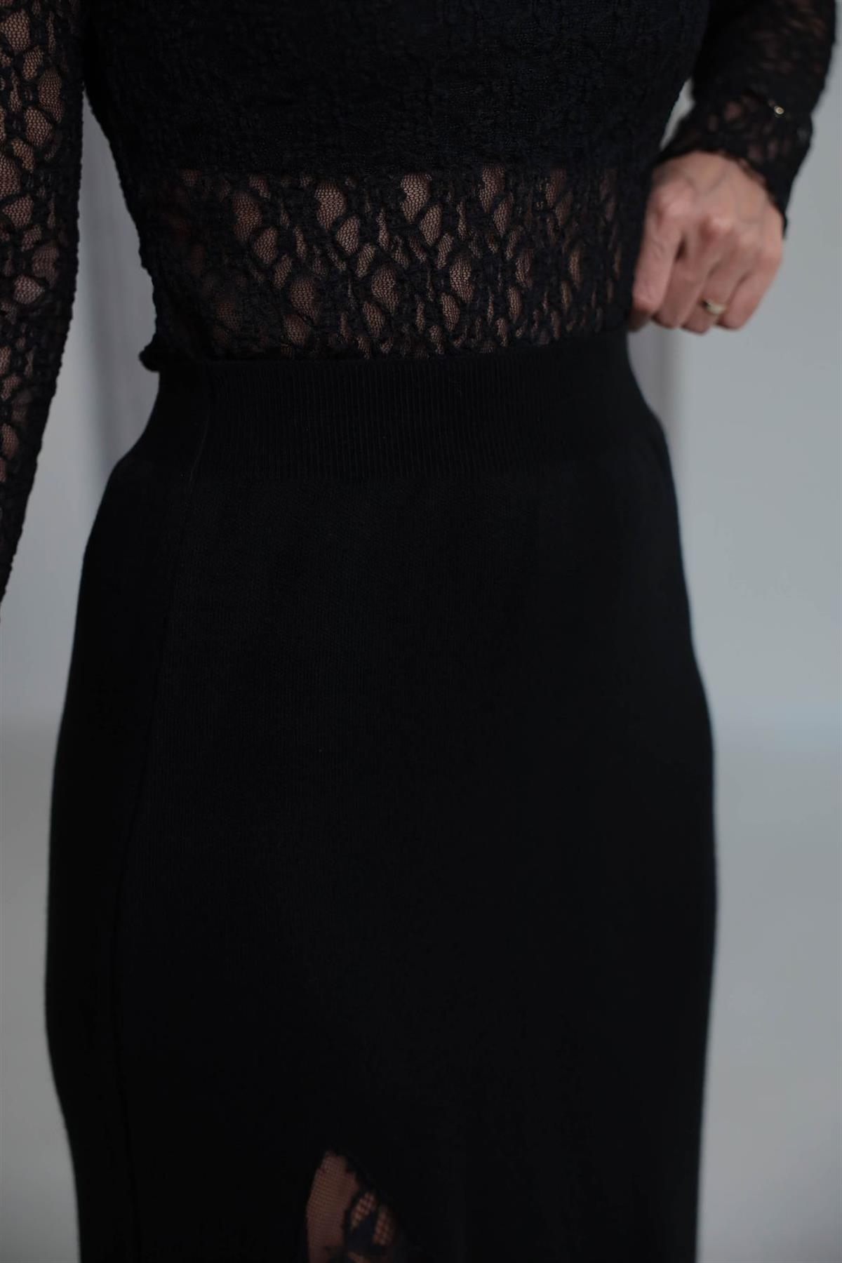 0144 Dantel Yırtmaçlı Triko Etek SİYAH