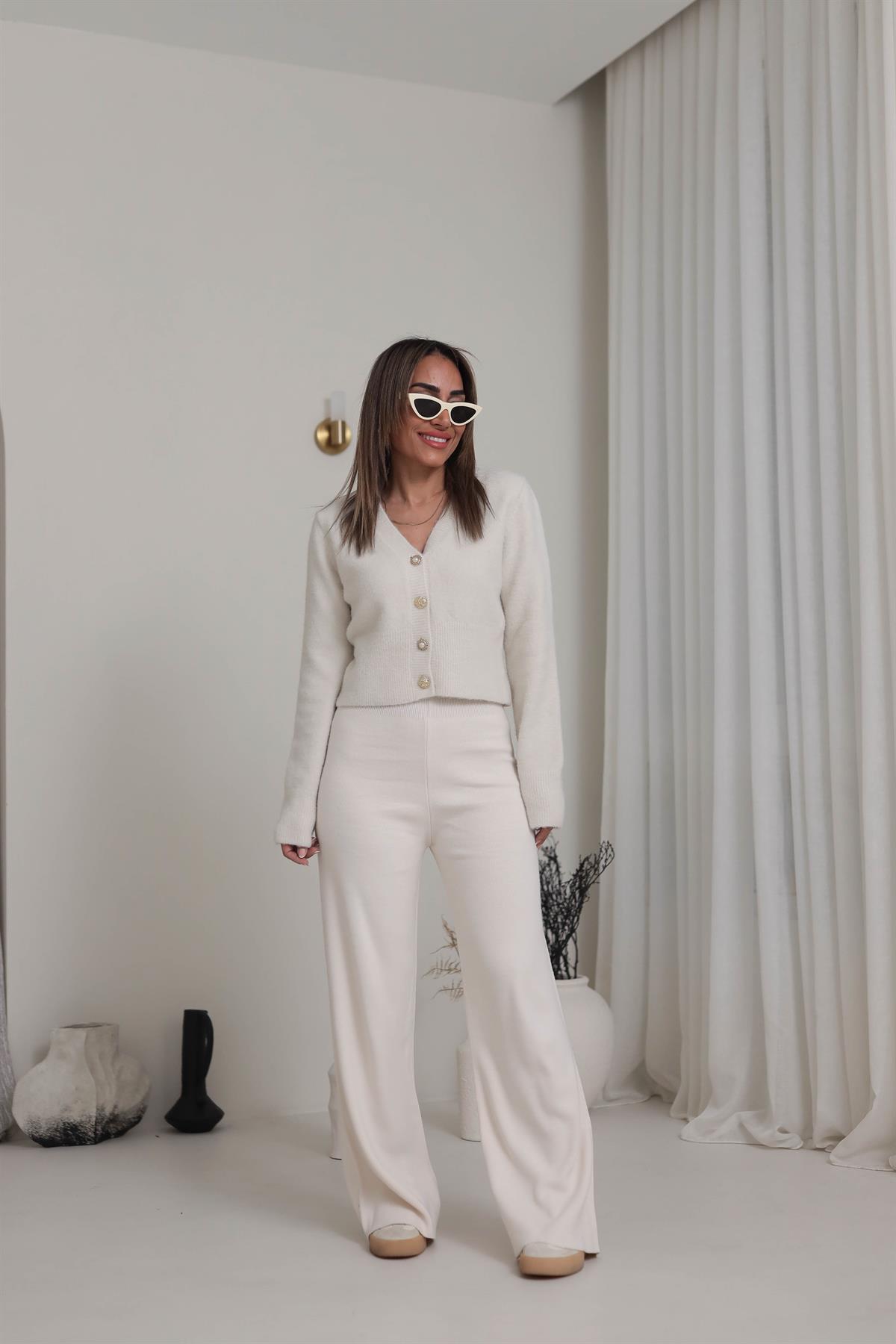 0273 V Yaka Gold Düğme Detaylı Hırka BEJ