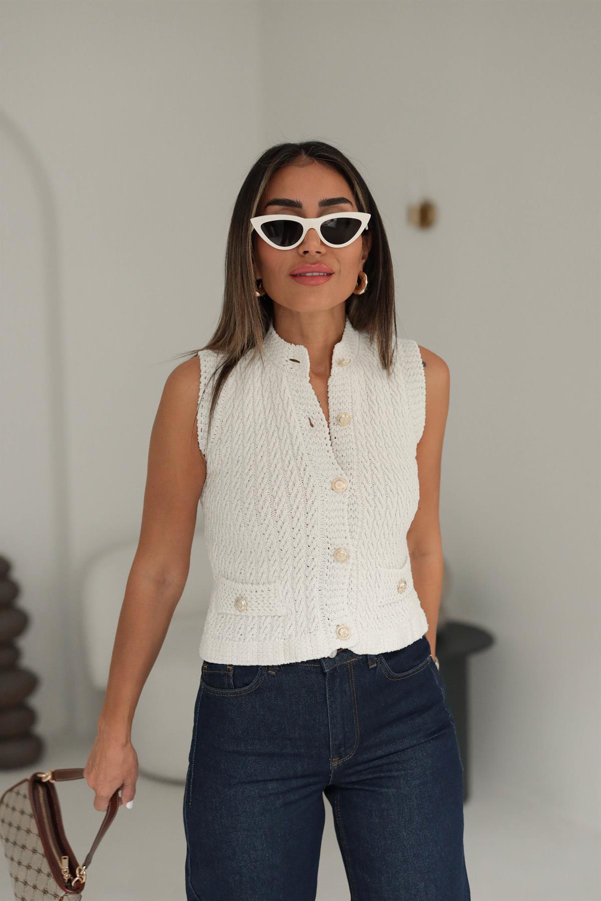 4501 Saç Örgü Detaylı Gold Düğmeli Yelek EKRU