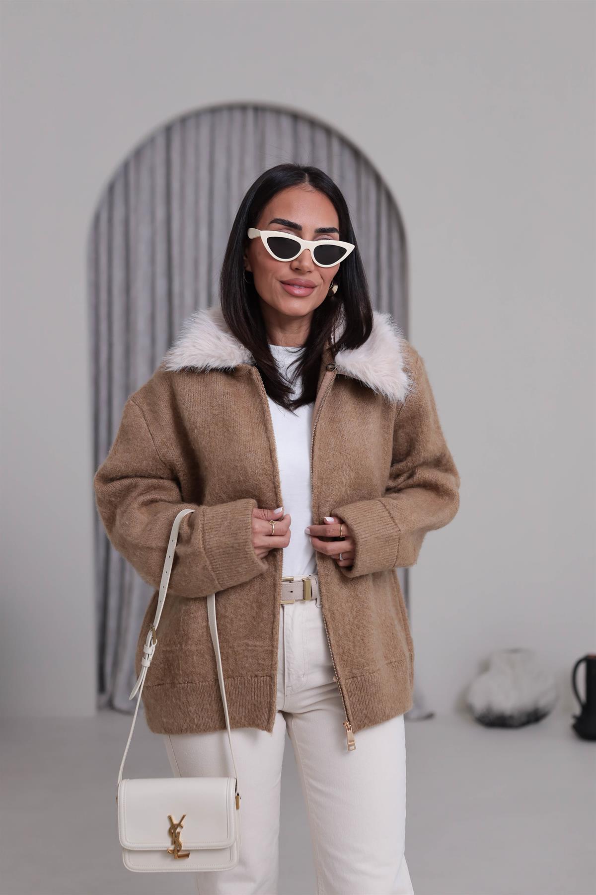 6874 Çıkarılabilir Kürk Yakalı Triko Hırka CAMEL