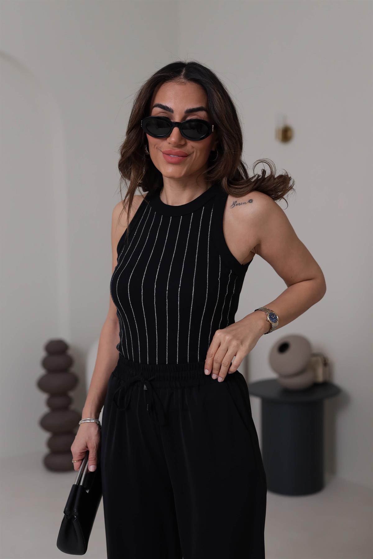 1012 Sıra Taşlı Halter Yaka Atlet SİYAH