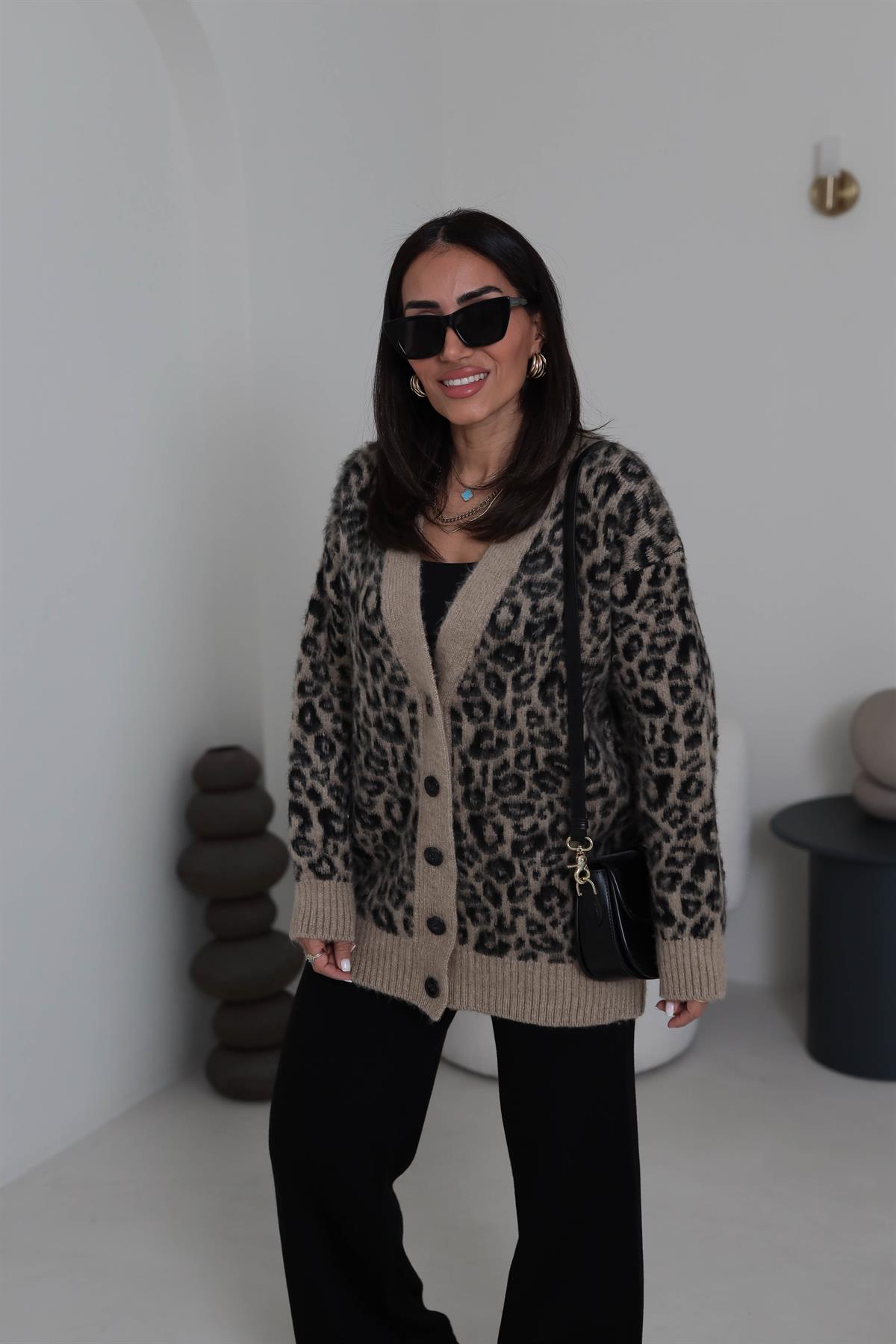 0114 Leopar Desenli Önden Düğmeli Hırka LEOPAR