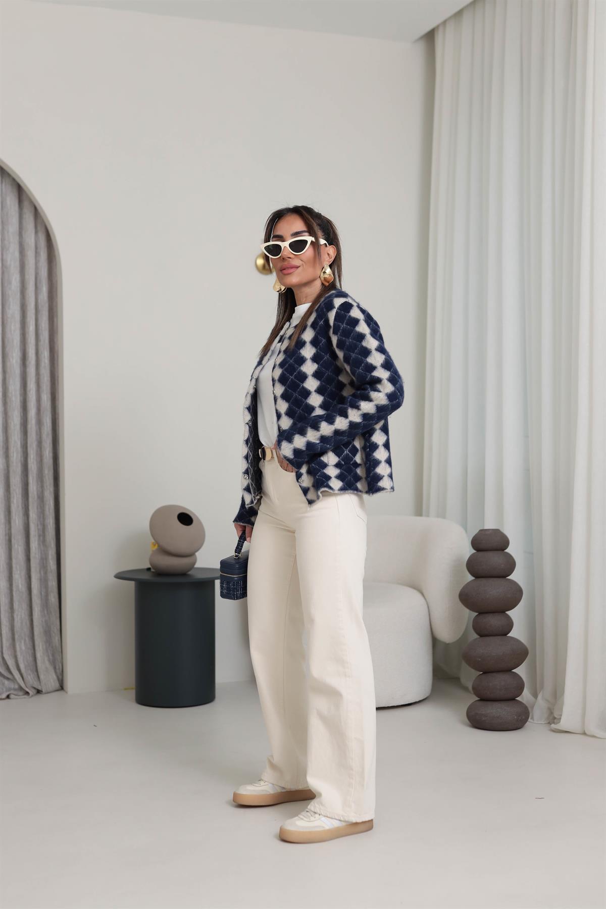 Önü Çıtçıtlı Baklava Desen Hırka LACİVERT