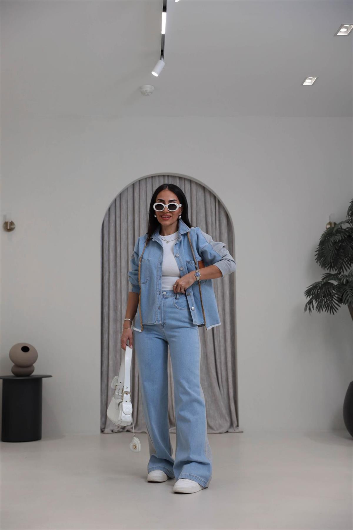 0642 Önü Biye ve Arma Detaylı Kot Garnili Takım AÇIK MAVİ