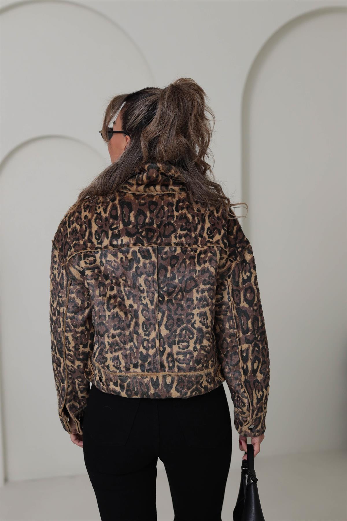 9526 Leopar Desen Cep Detaylı Kürk Ceket