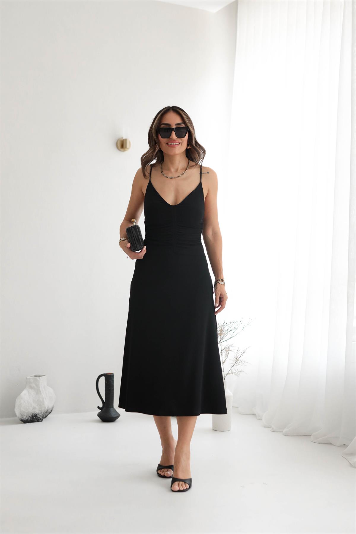 0342 Ön Büzgü Ve Drape Detaylı Askılı Elbise