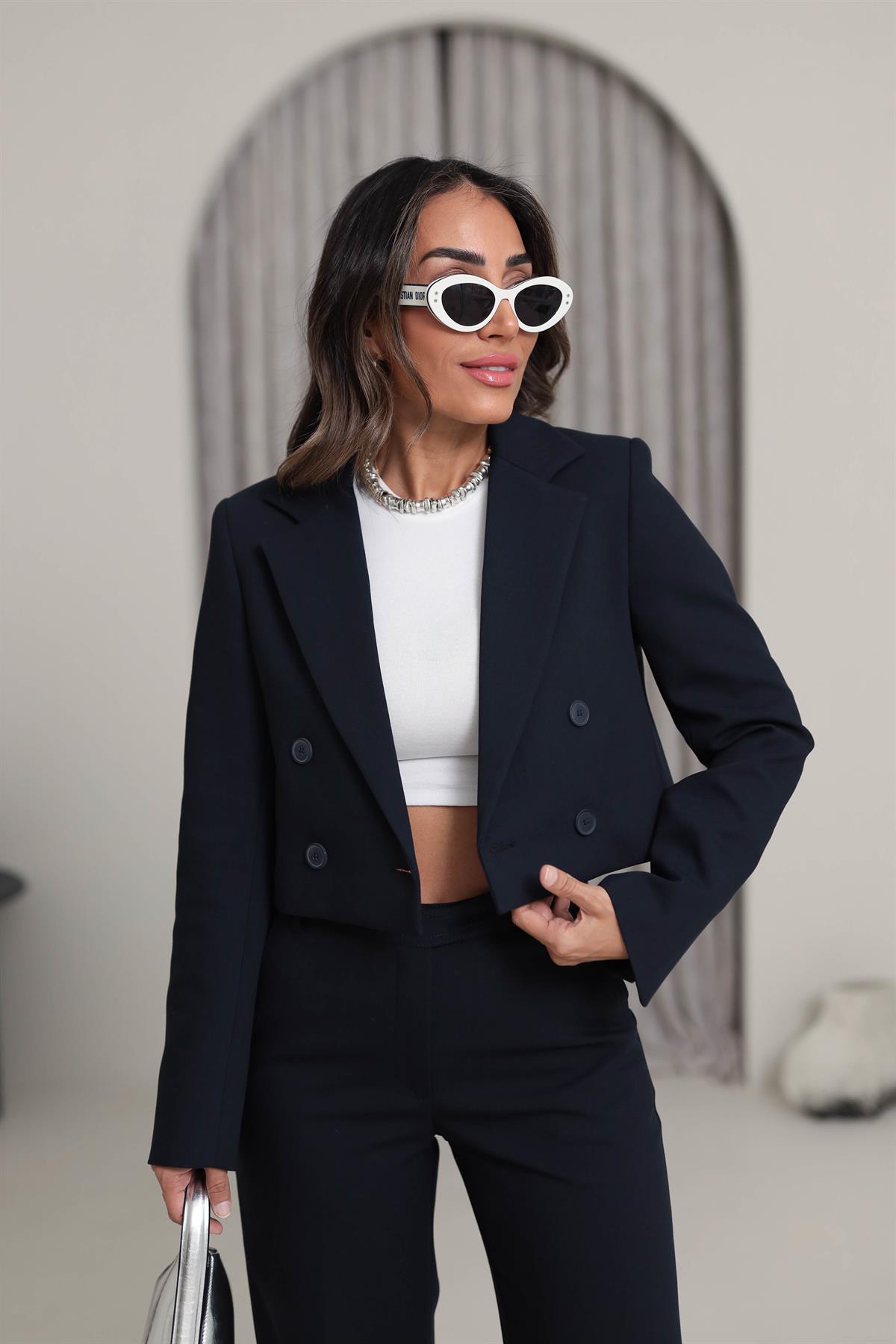 0744 Kruvaze Düğmeli Crop Blazer LACİVERT