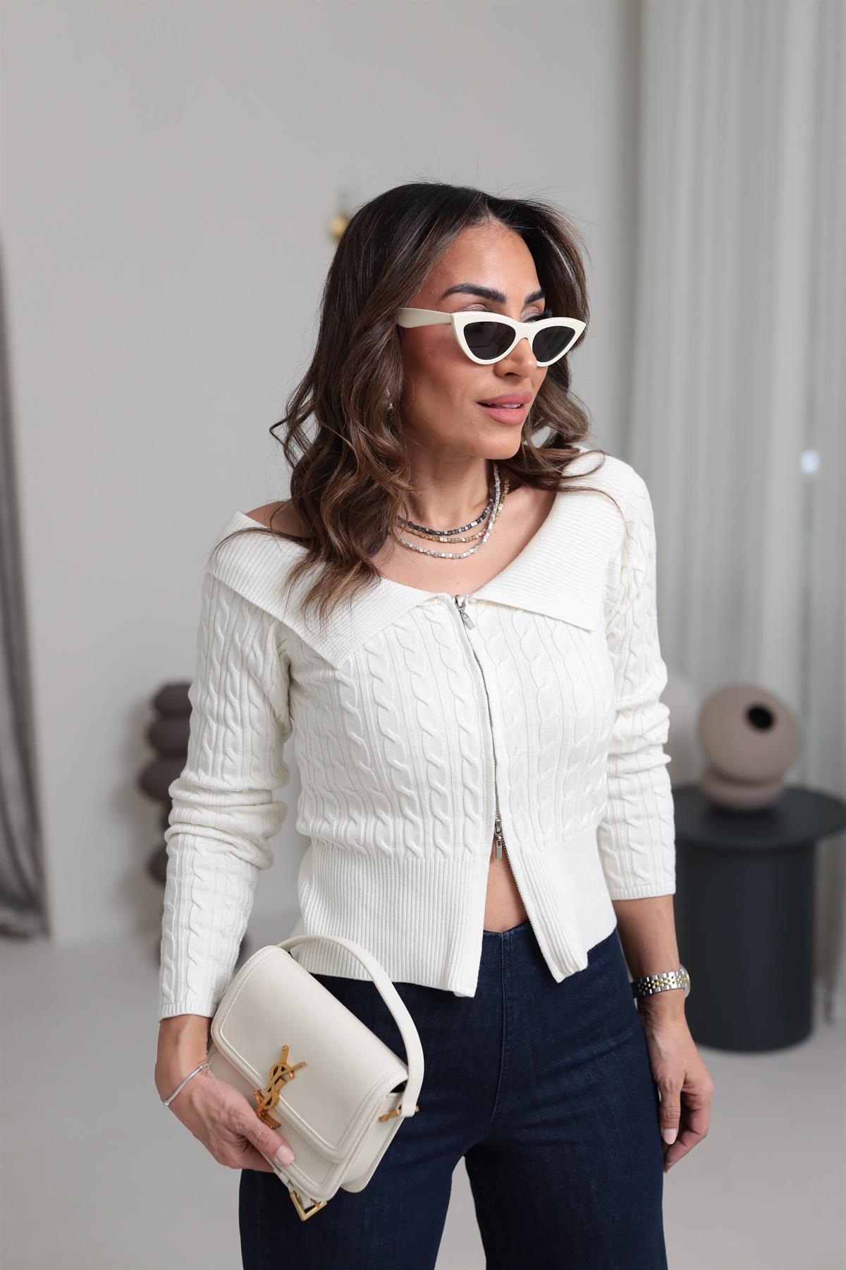 581 Örgü Detay Fermuarlı Yaka Detay Triko Hırka EKRU