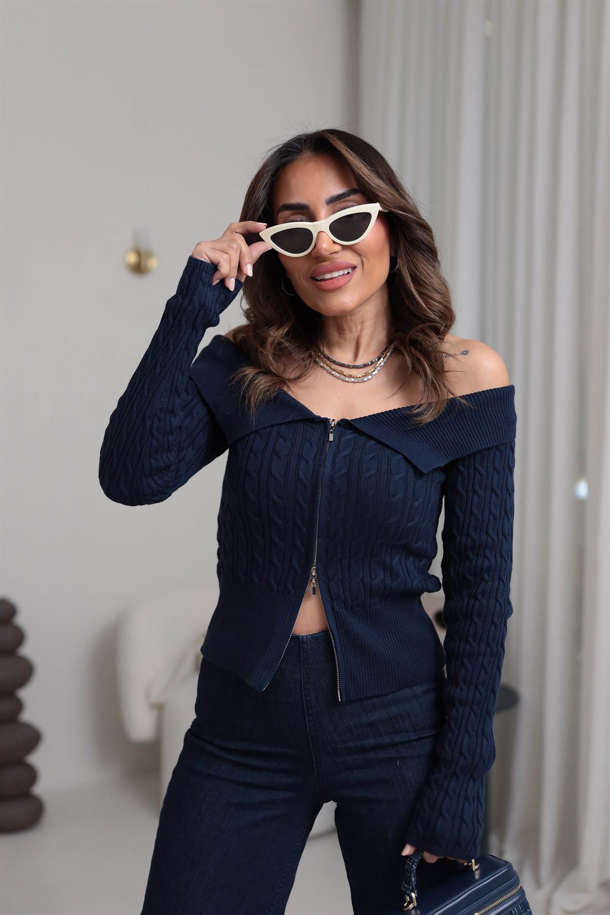 581 Örgü Detay Fermuarlı Yaka Detay Triko Hırka LACİVERT