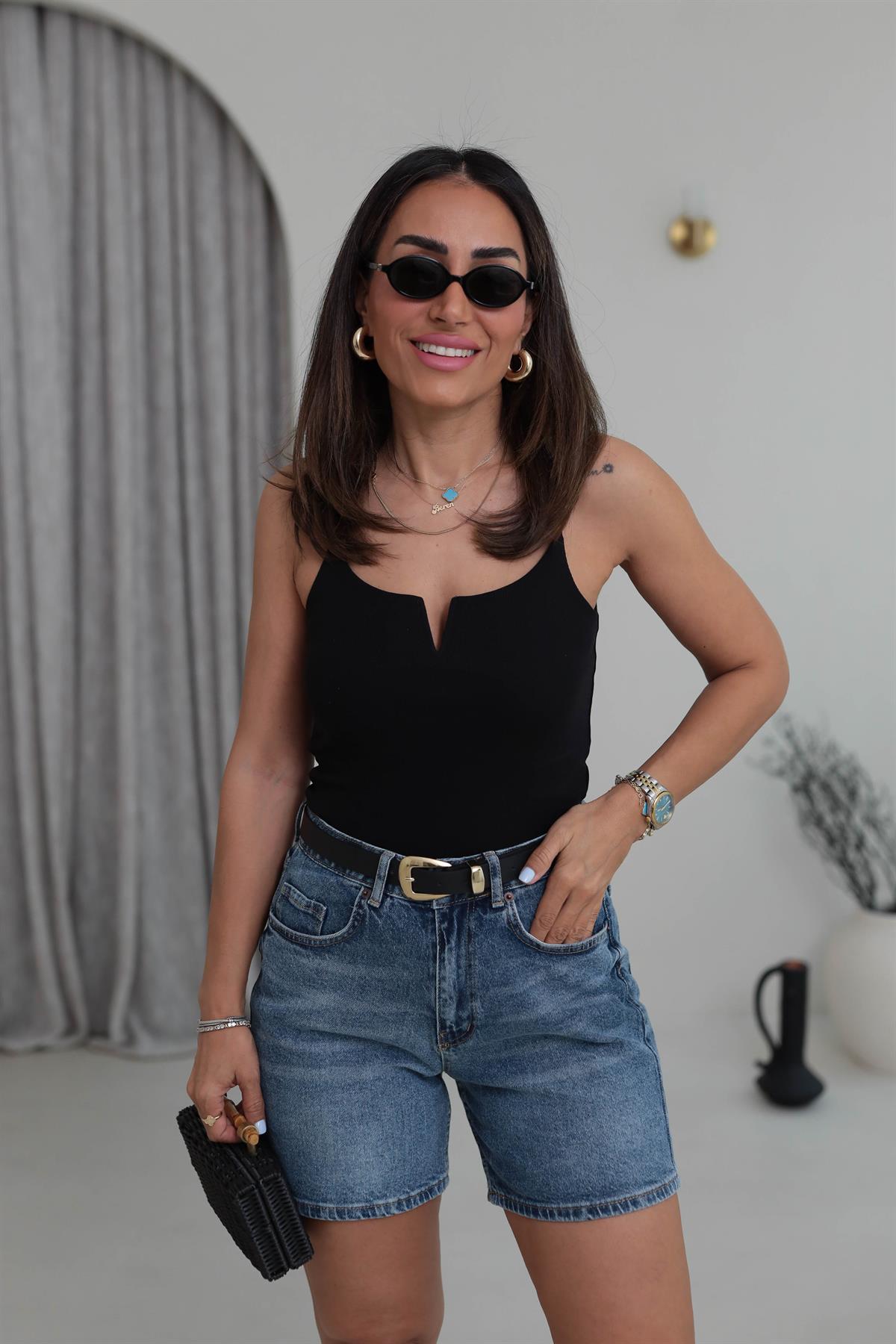 6687 İp Askılı V Detaylı Fitilli Atlet SİYAH