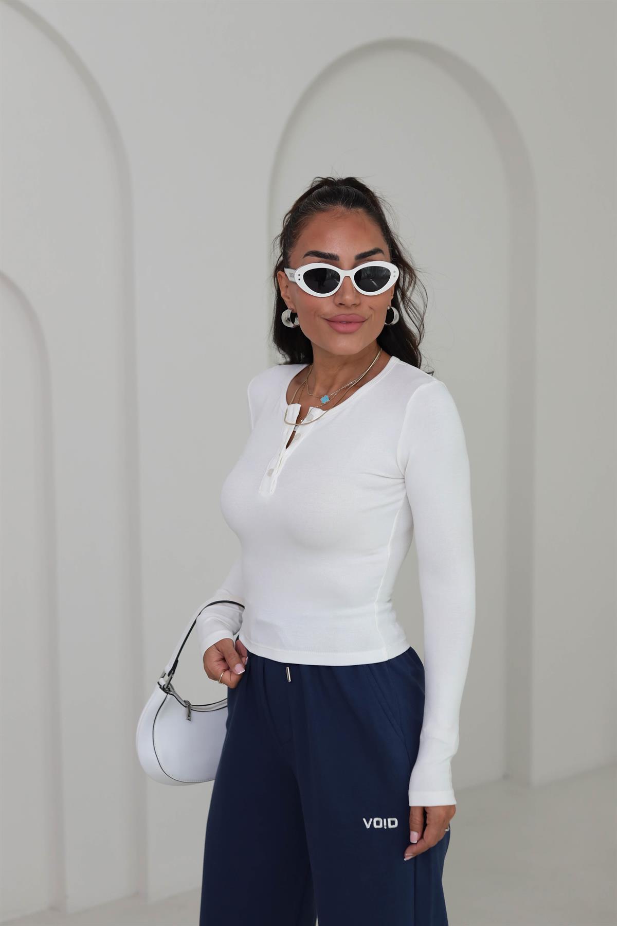 1040 Bisiklet Yaka Düğmeli Yumuşak Body EKRU